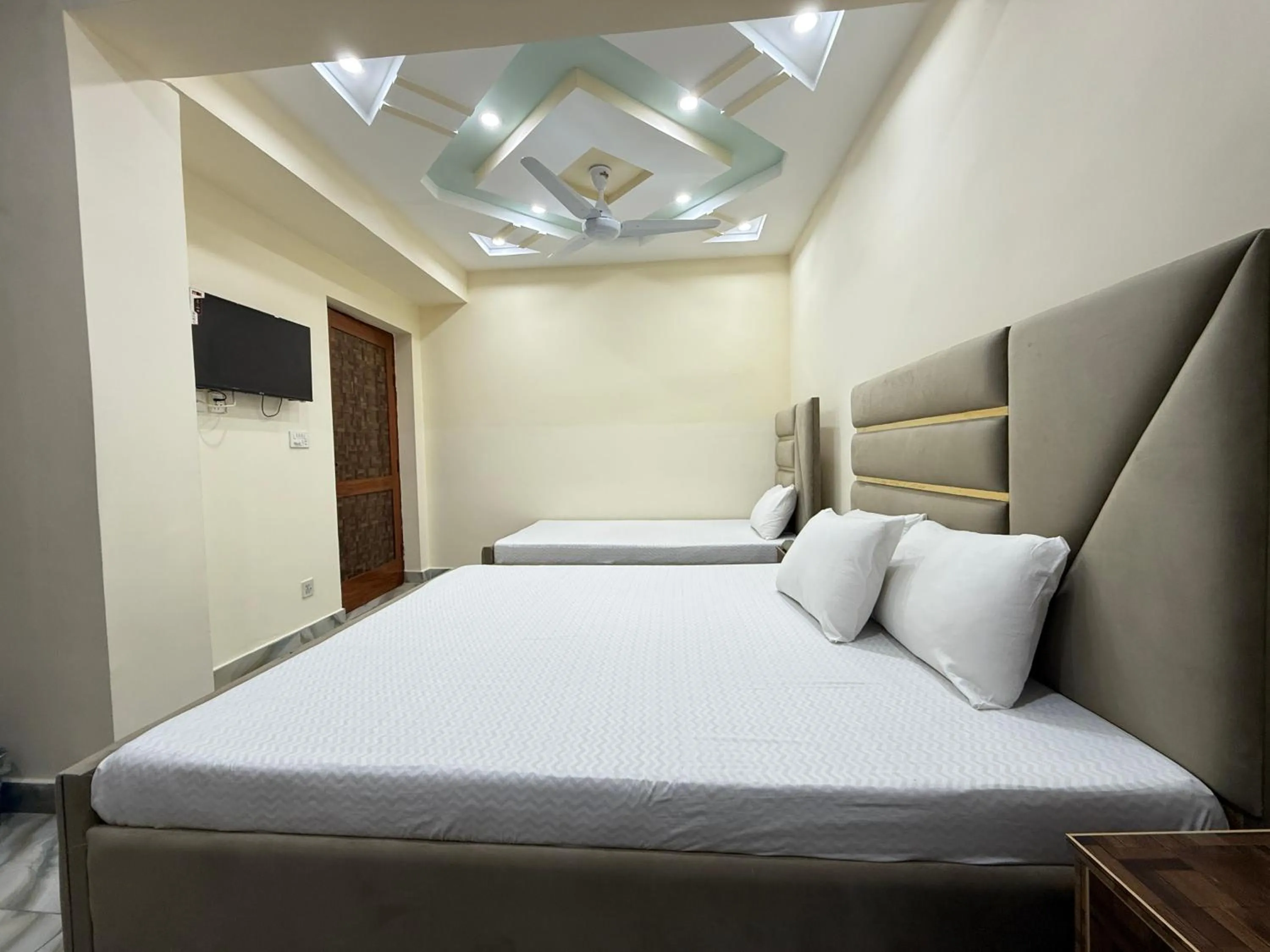 Bed in Serene Elegance Hotel