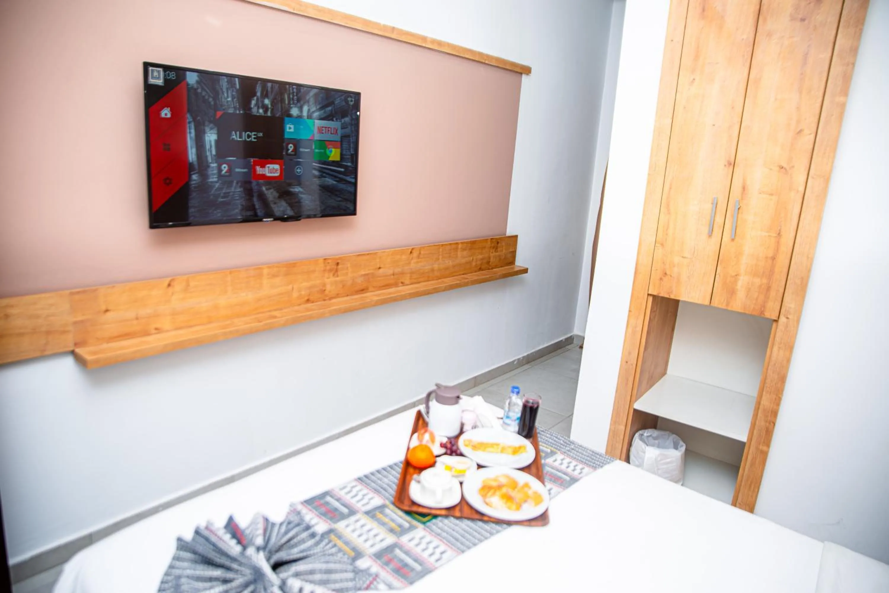 Standard Double Room in Hotel Yatchenin Abidjan