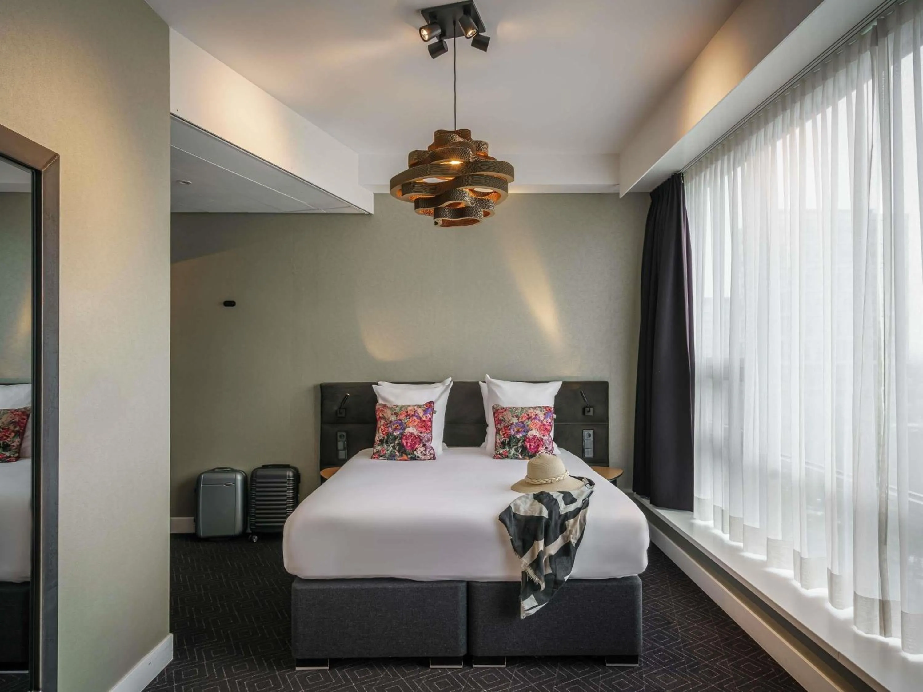 Bedroom, Bed in Mercure Amsterdam Sloterdijk Station