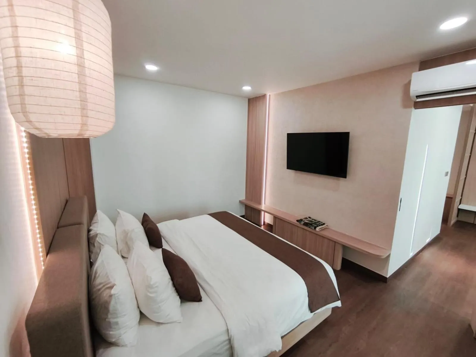 Bed in Fahira Hotel Syariah Padang