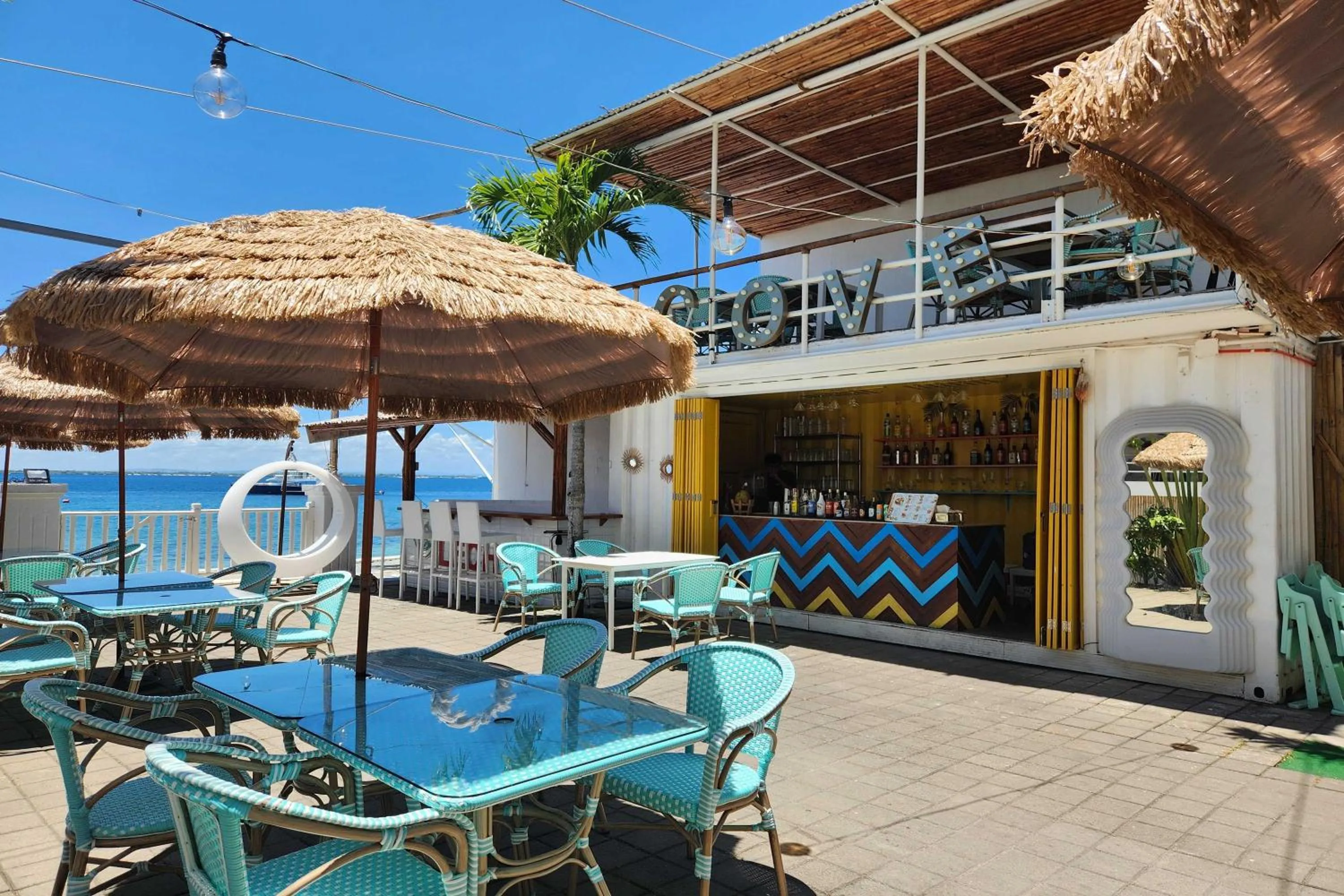 sunbed in The Mark Resort Cebu