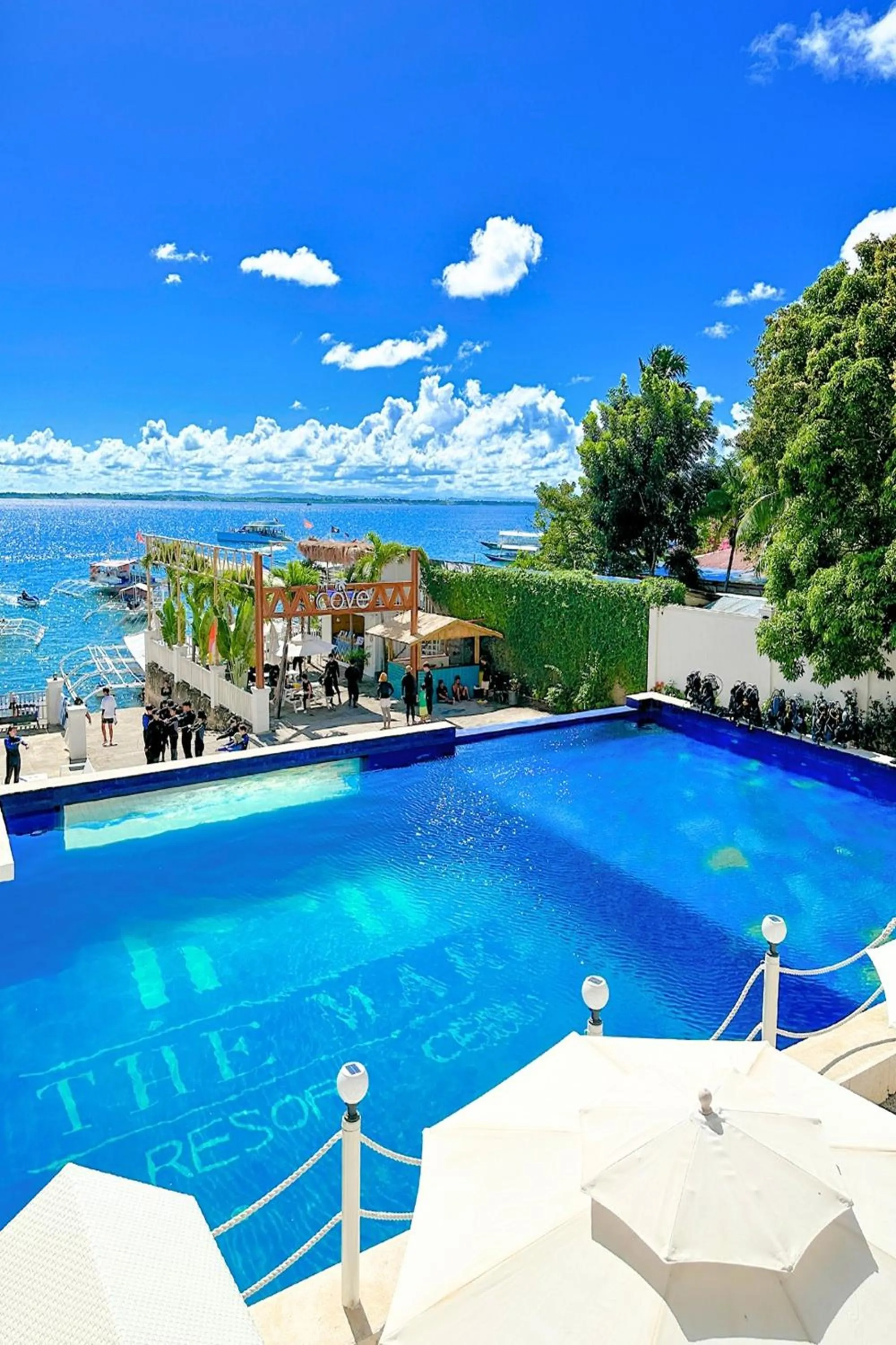 Swimming pool in The Mark Resort Cebu