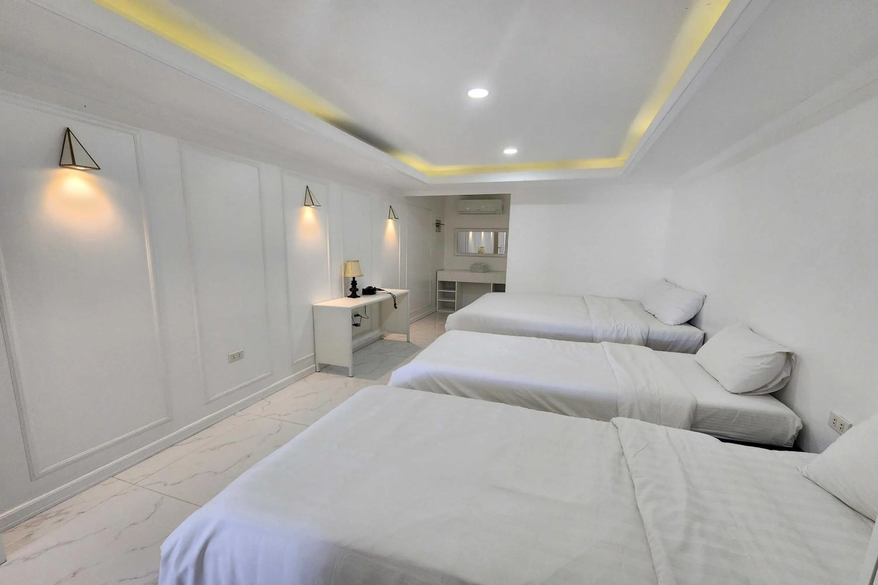 Bedroom, Bed in The Mark Resort Cebu