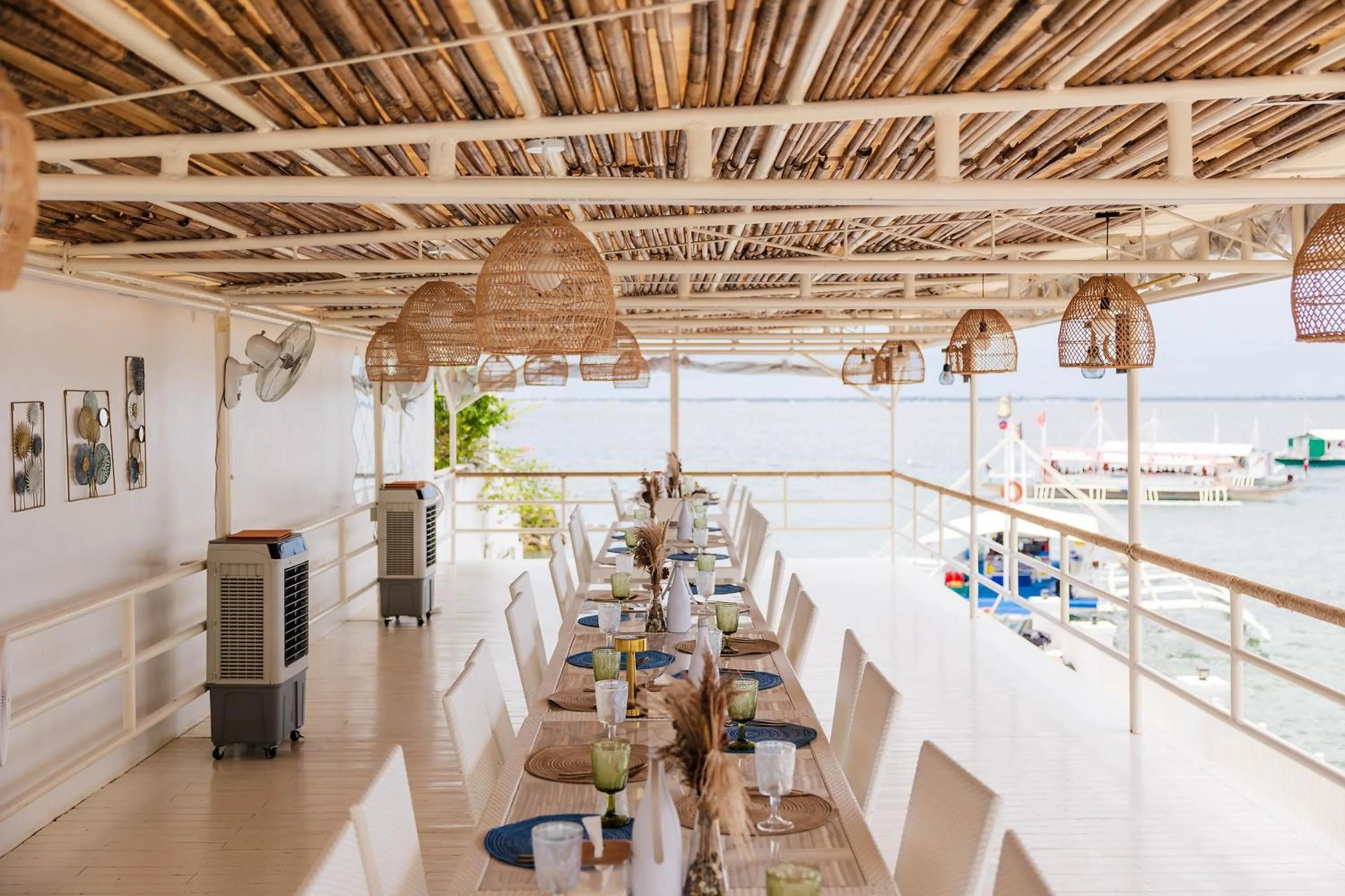 Restaurant/places to eat in The Mark Resort Cebu