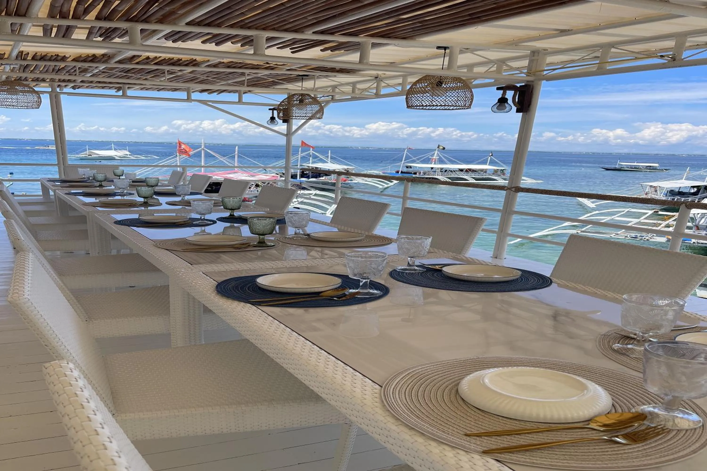 Restaurant/places to eat in The Mark Resort Cebu