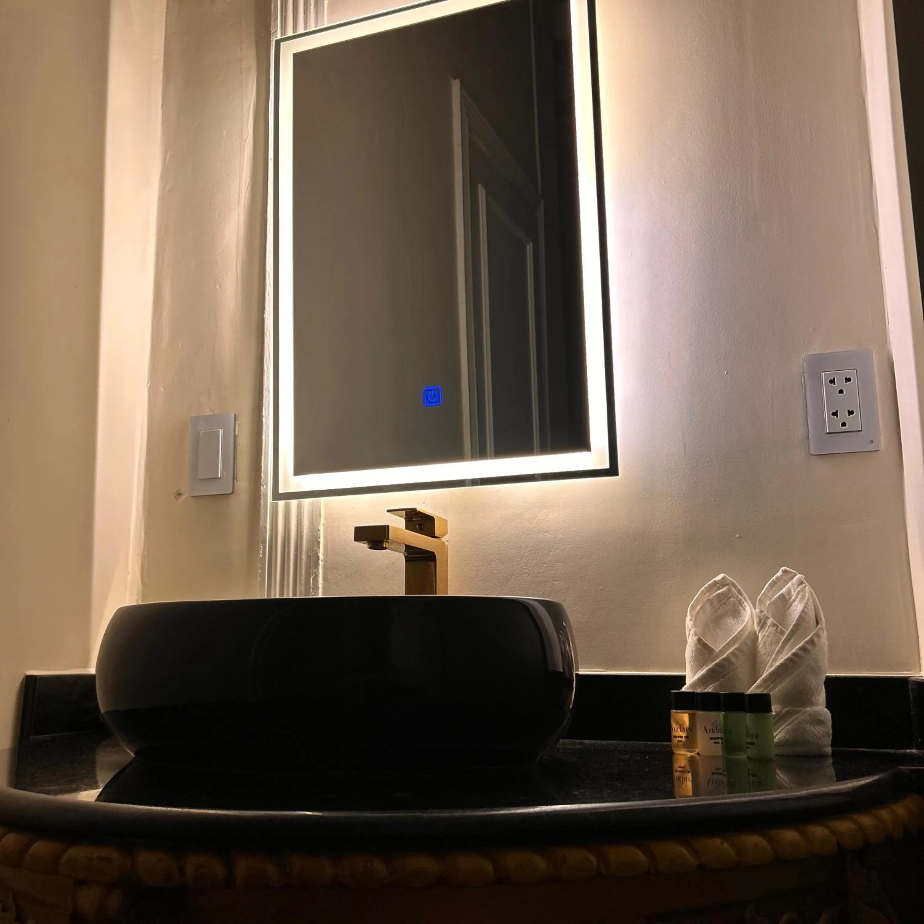 TV and multimedia in Andara Boutique Hotel