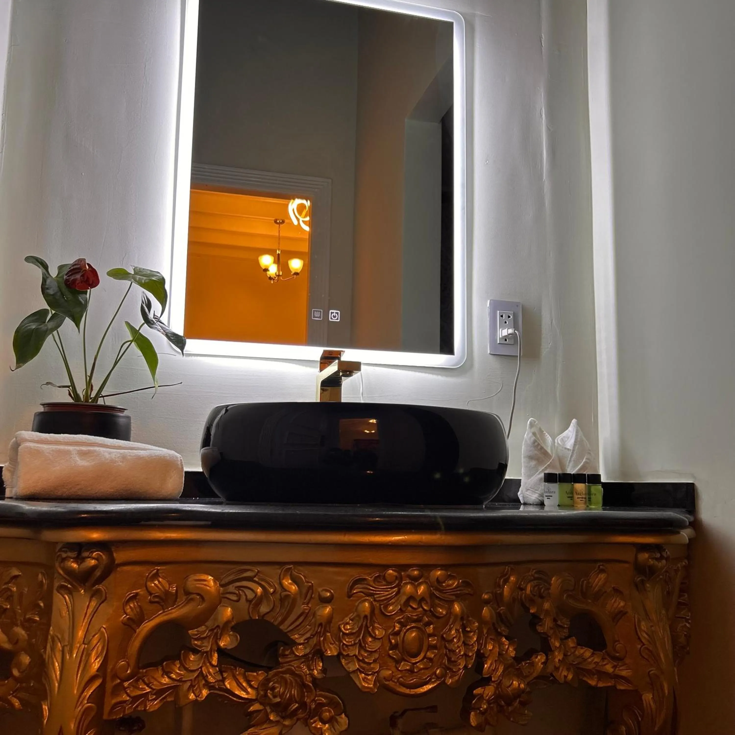 Bathroom in Andara Boutique Hotel