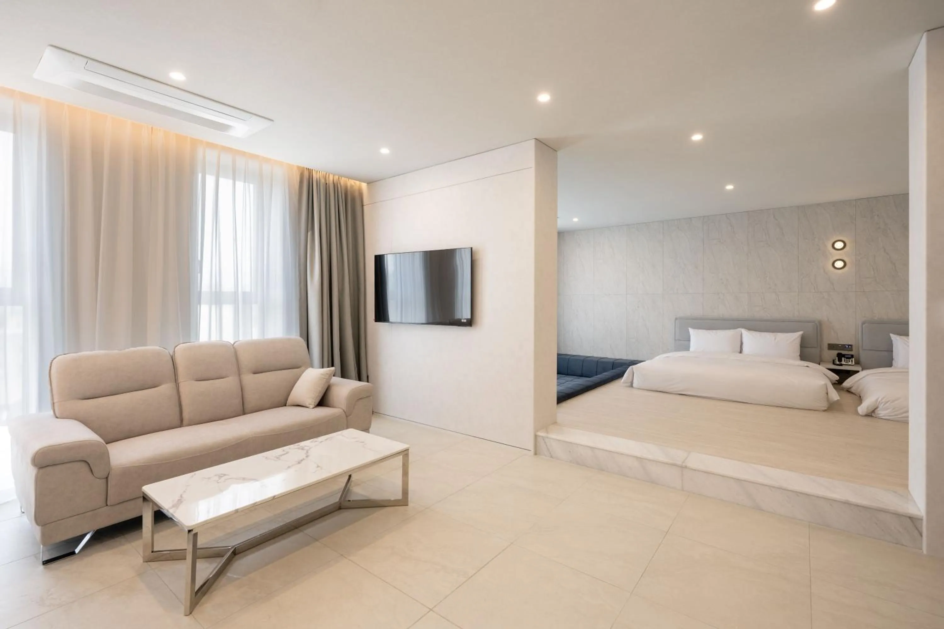 TV and multimedia, Bed in Gyeongju city hotel