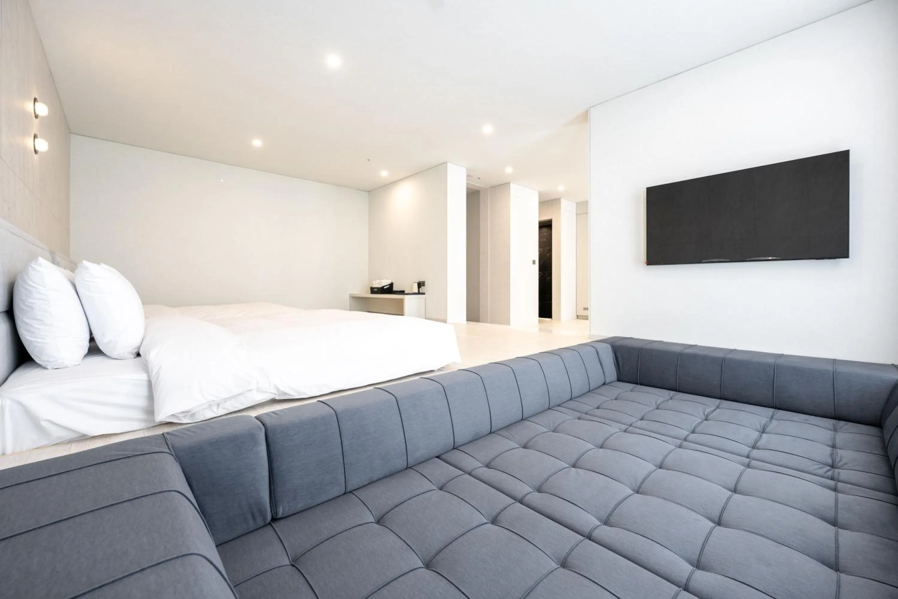 TV and multimedia, Bed in Gyeongju city hotel