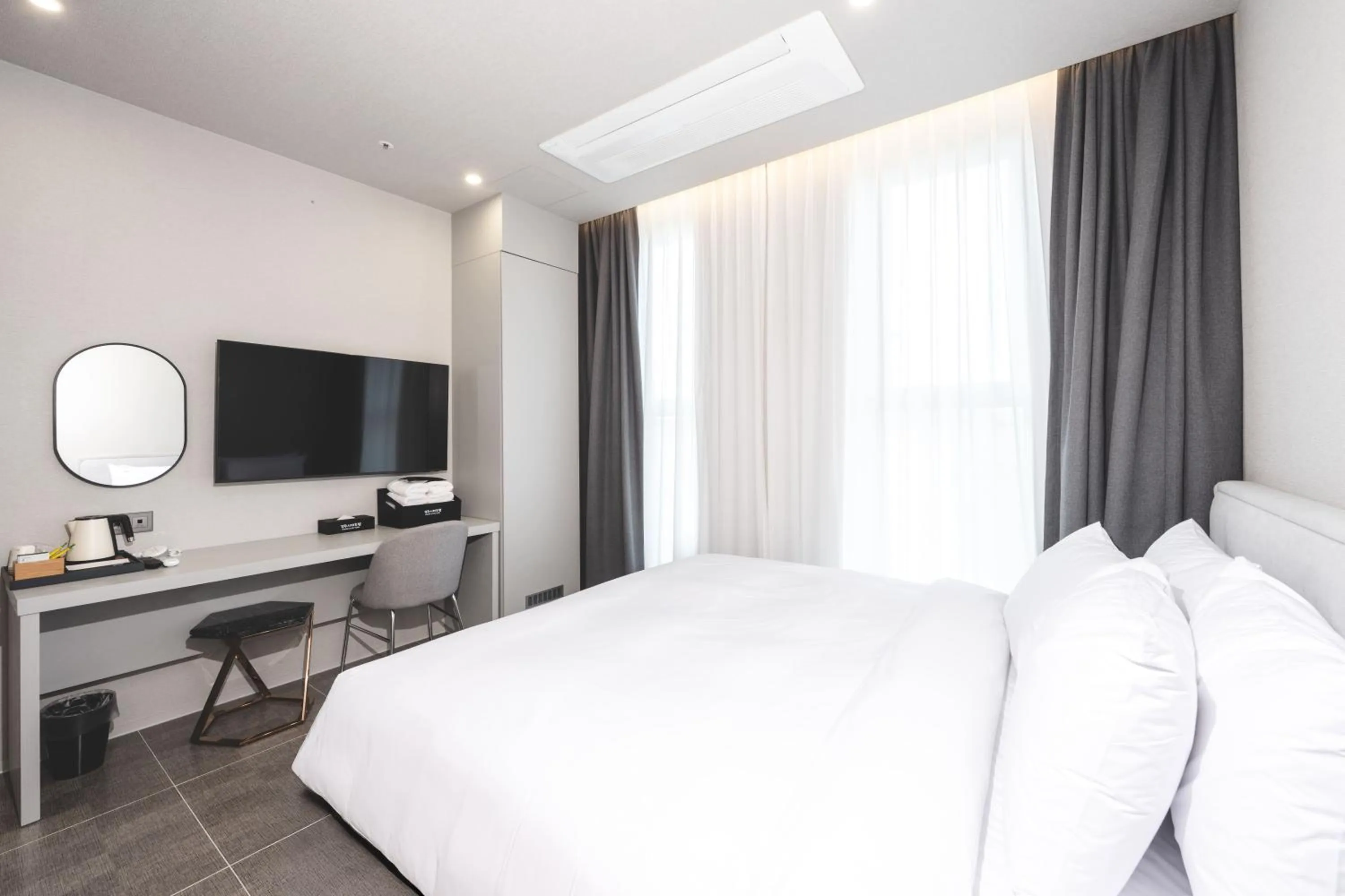 Bed in Gyeongju city hotel