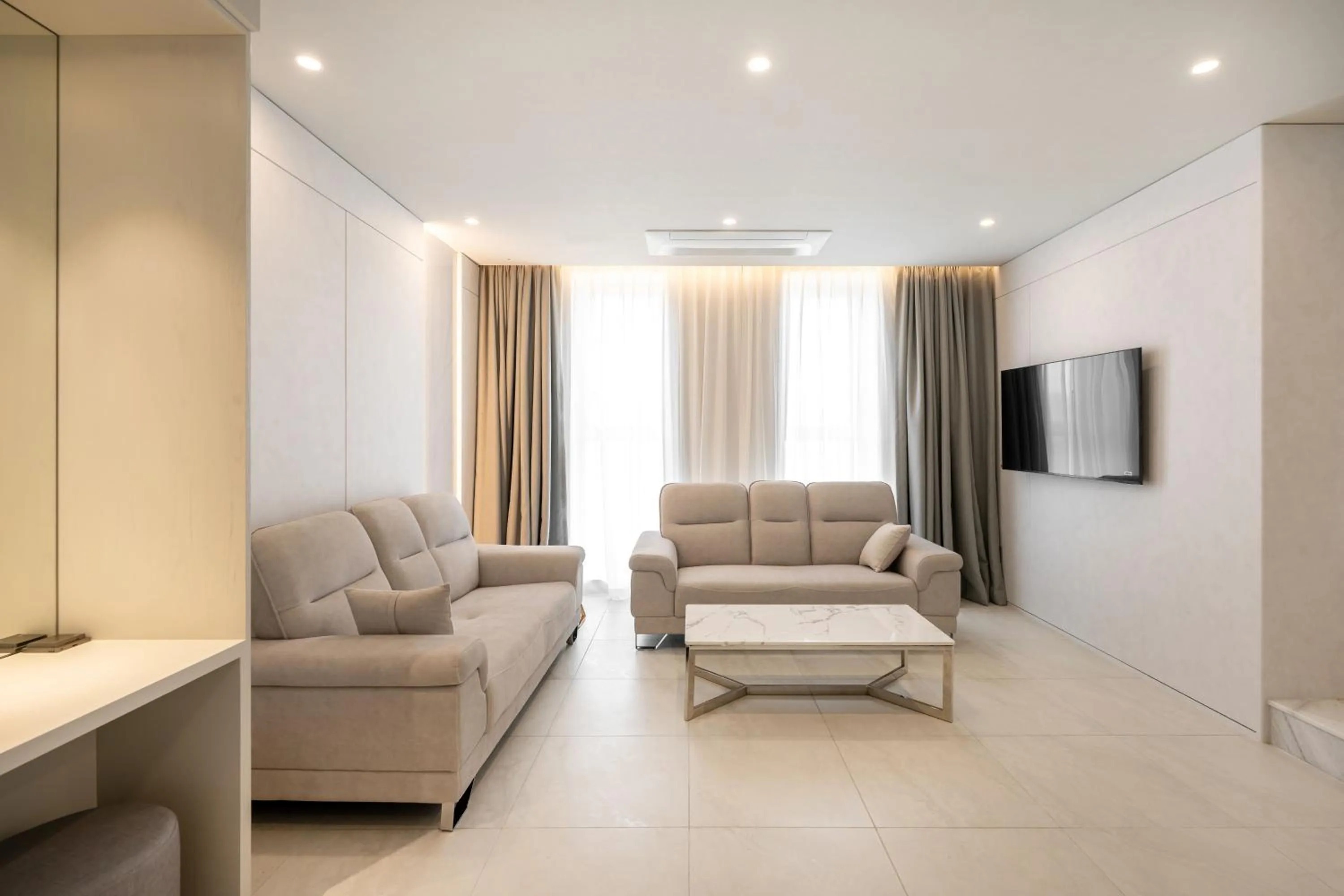 TV and multimedia in Gyeongju city hotel