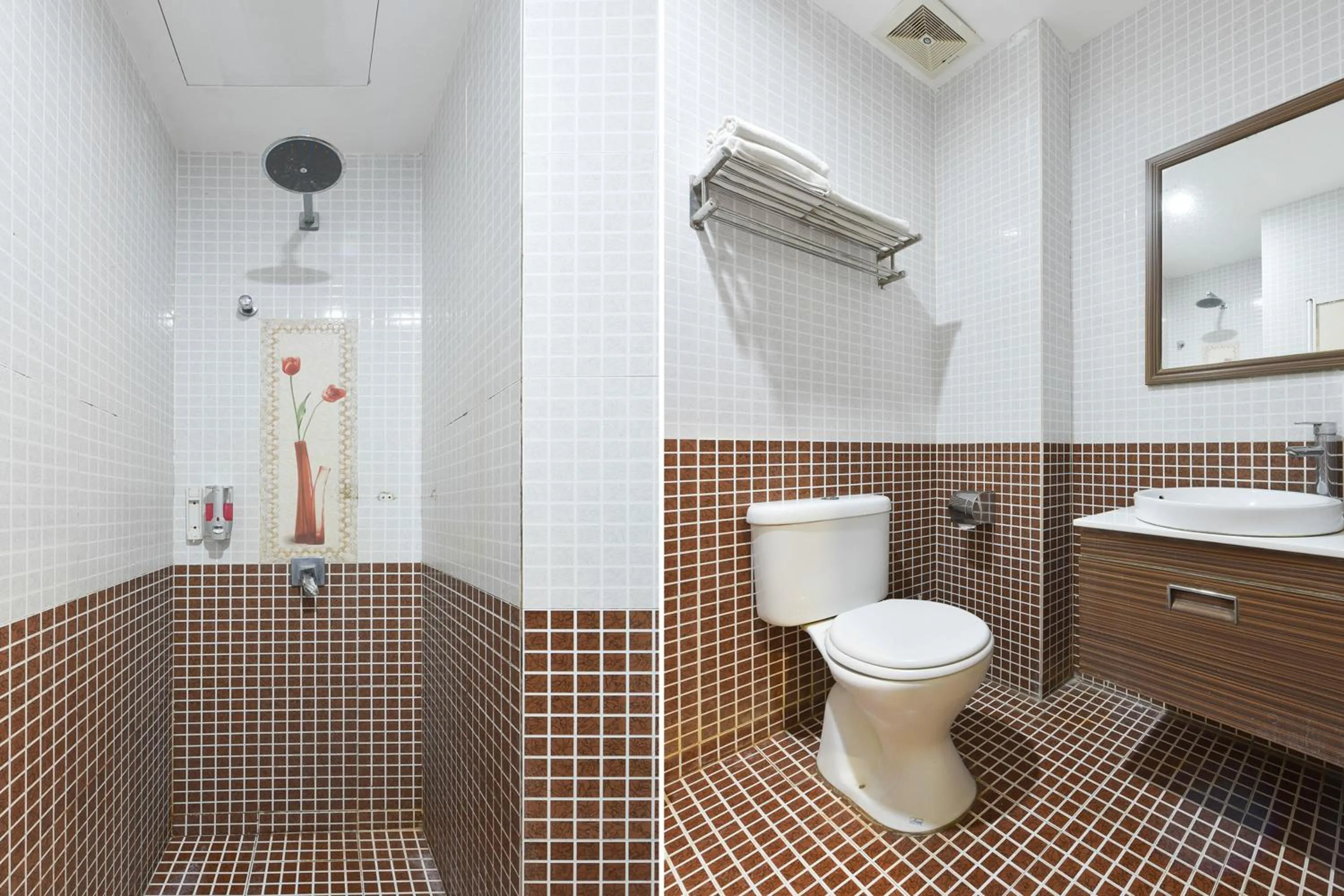 Bathroom in Dancenter G Home Hotel Near Kota Bharu Kelantan