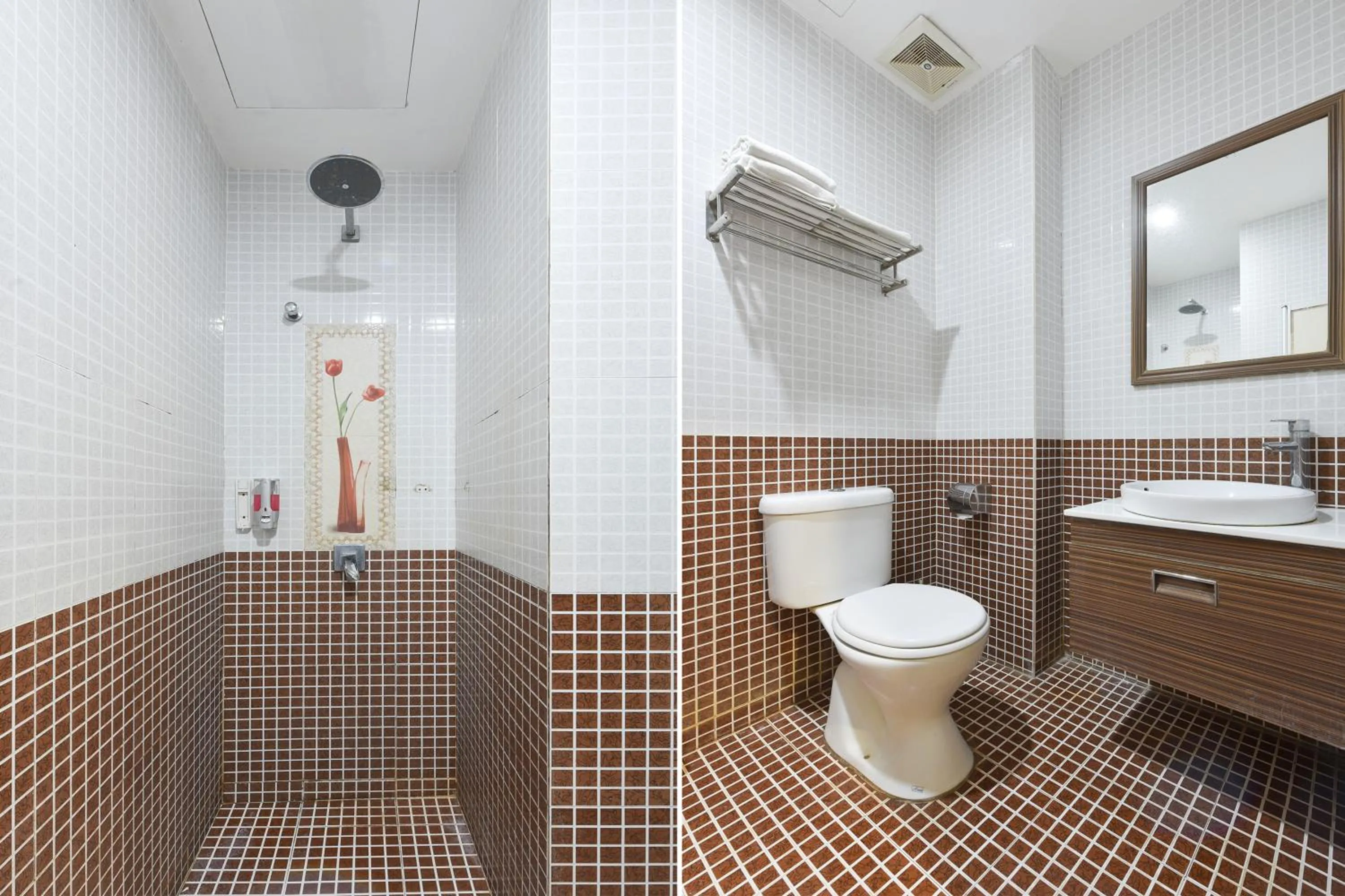 Bathroom in Dancenter G Home Hotel Near Kota Bharu Kelantan