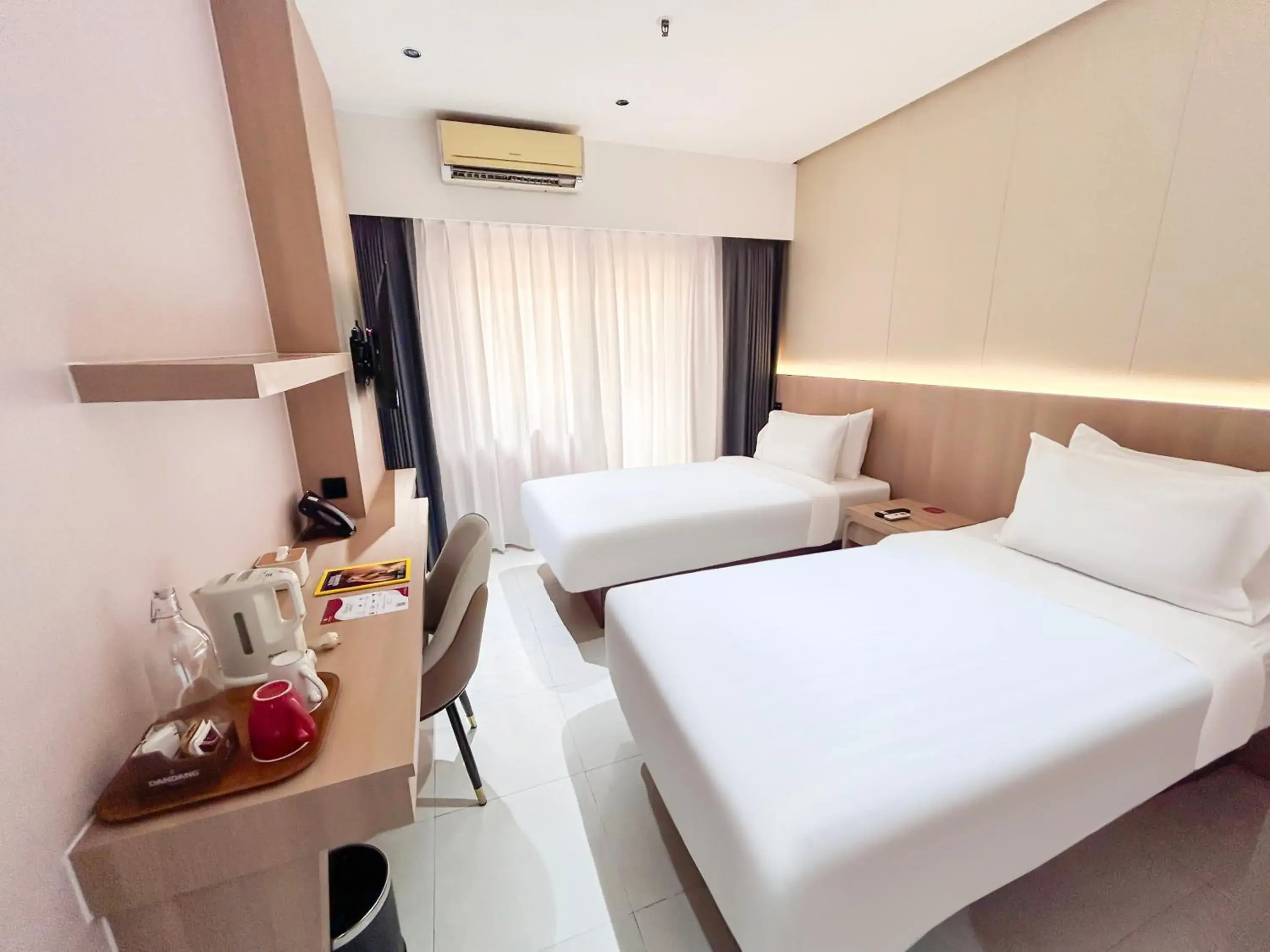 Smart Twin Room in Shankee Suites Sudirman Smart Twin Room in Shankee Suites Sudirman