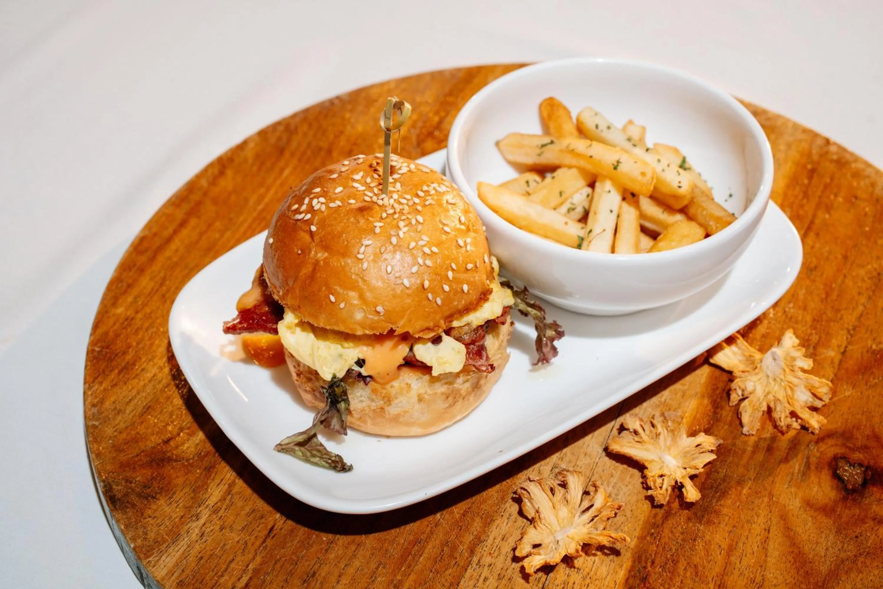 Restaurant/places to eat in Shankee Suites Sudirman