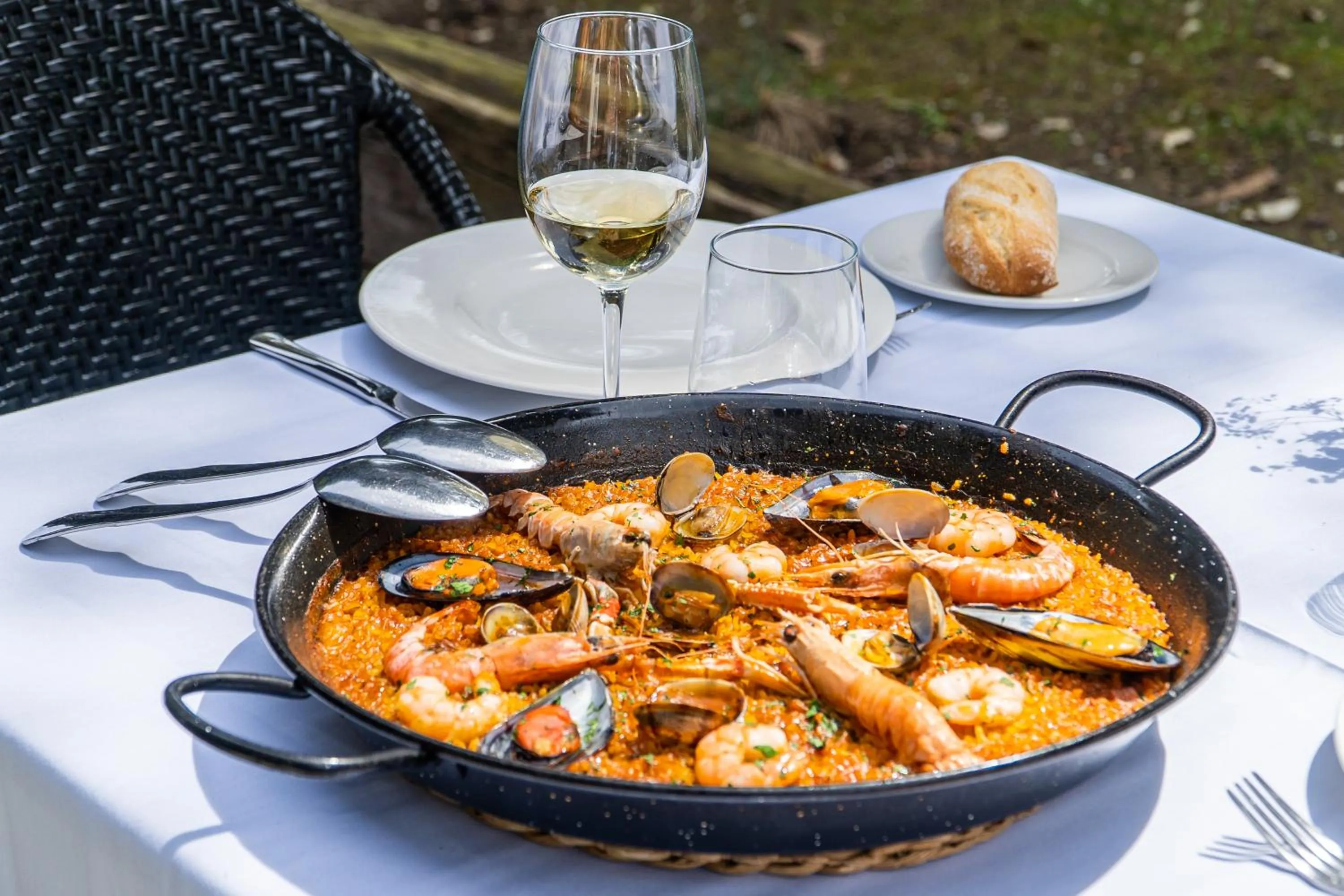 Restaurant/places to eat in Hotel Torres de Somo