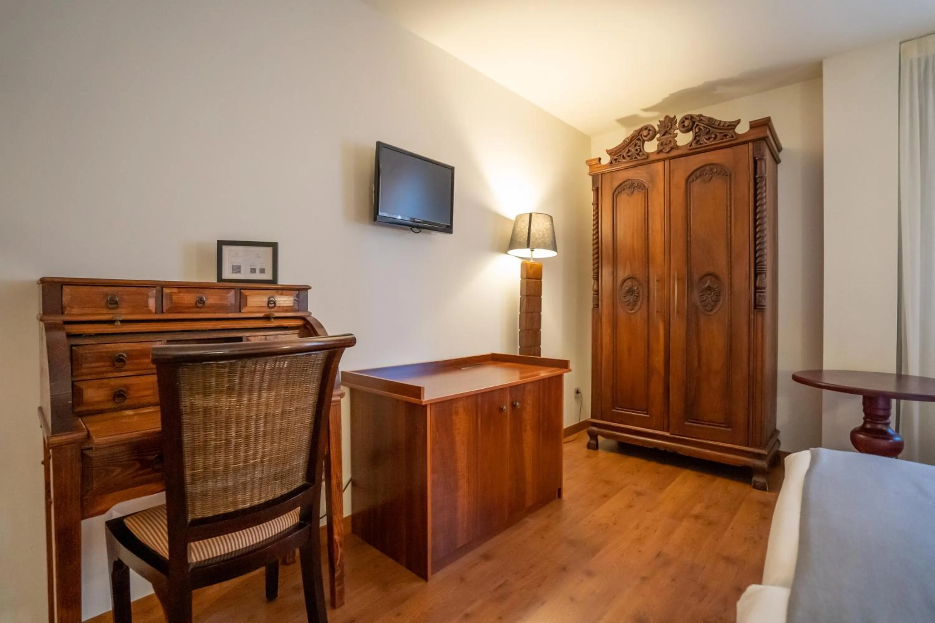 Decorative detail, Bed in Hotel Torres de Somo