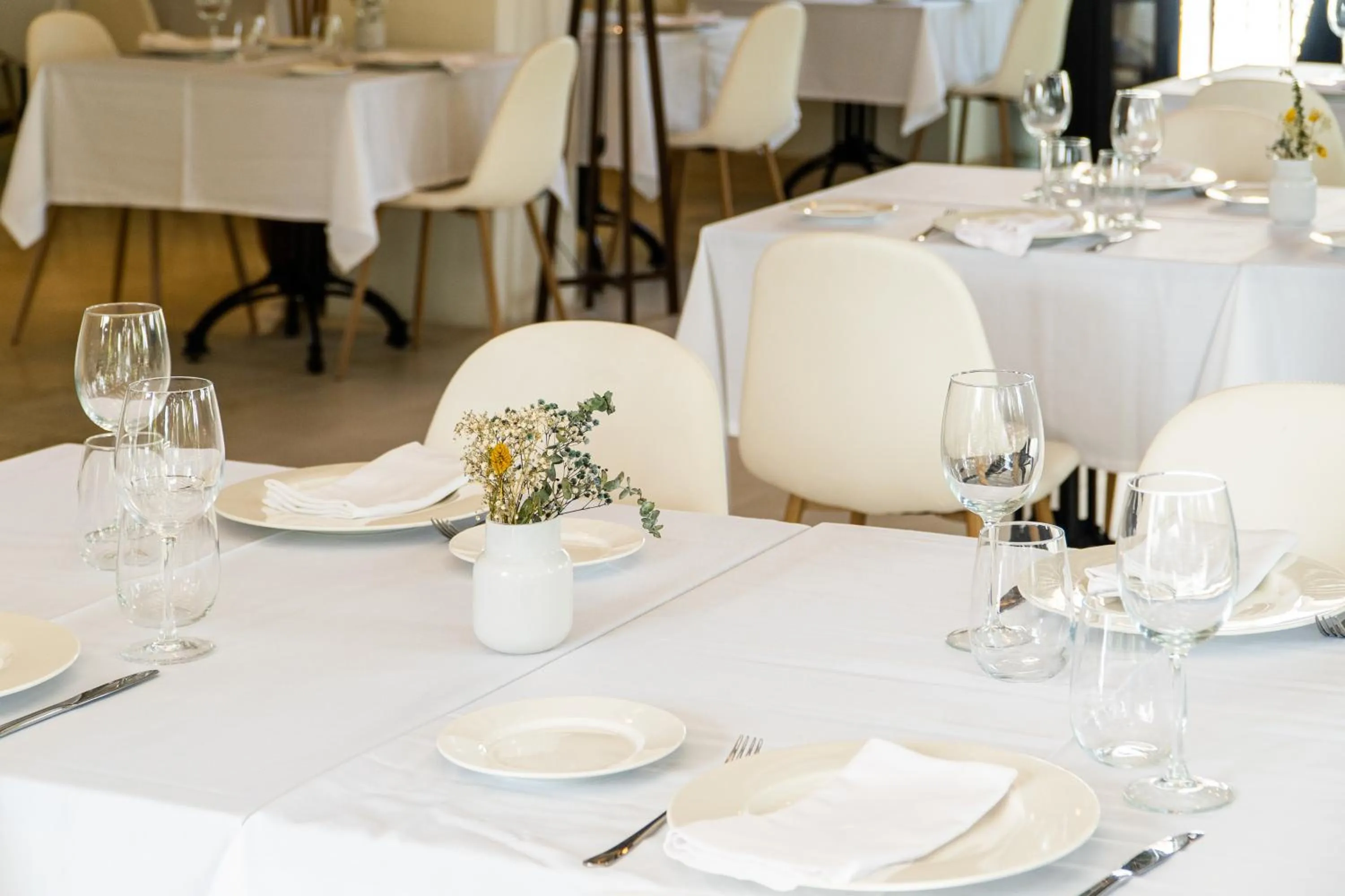 Restaurant/places to eat in Hotel Torres de Somo