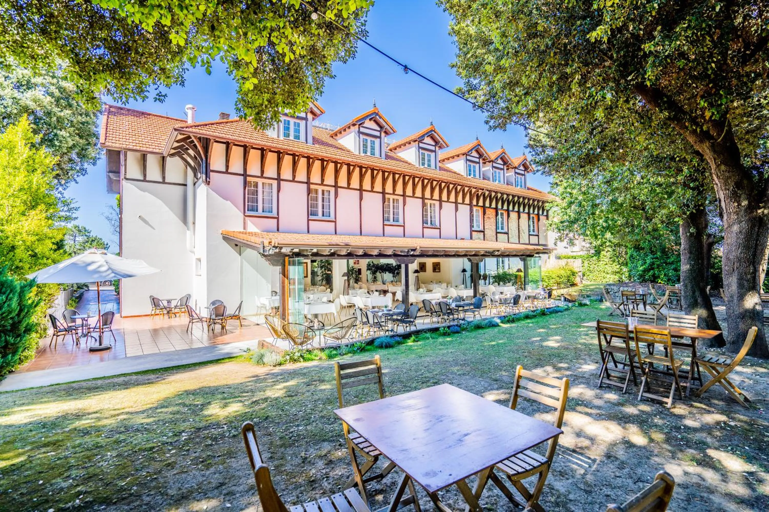 Garden in Hotel Torres de Somo