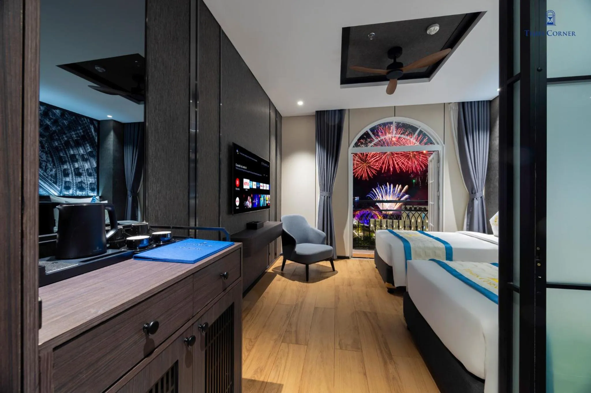 Photo of the whole room, Bed in Times Corner Amalfi Hotel