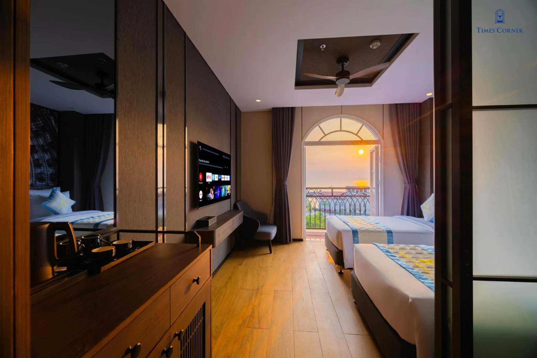 Photo of the whole room, Bed in Times Corner Amalfi Hotel