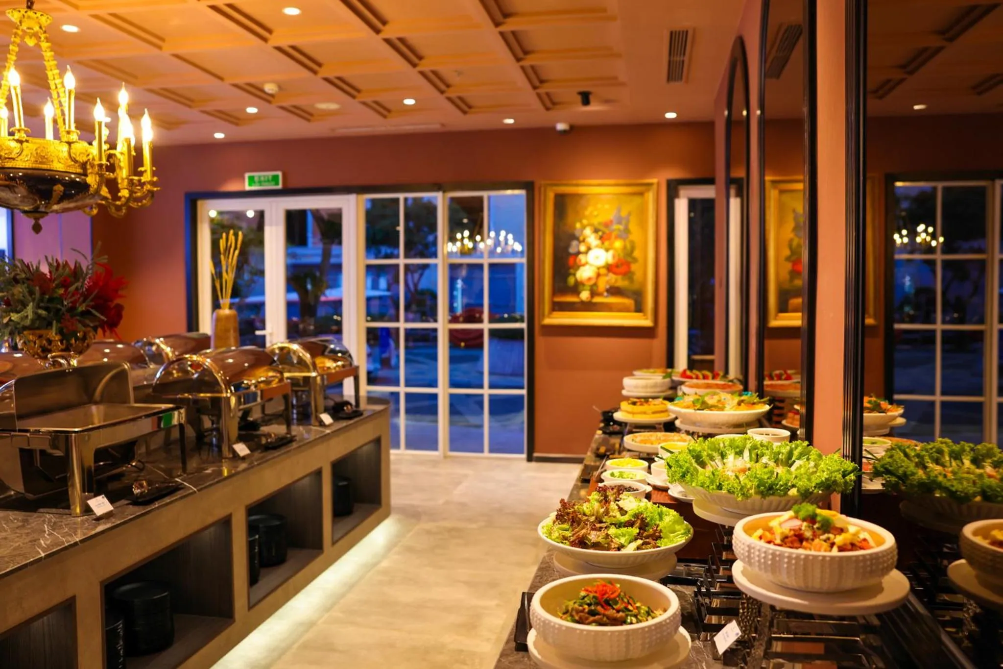 Restaurant/places to eat in Times Corner Amalfi Hotel