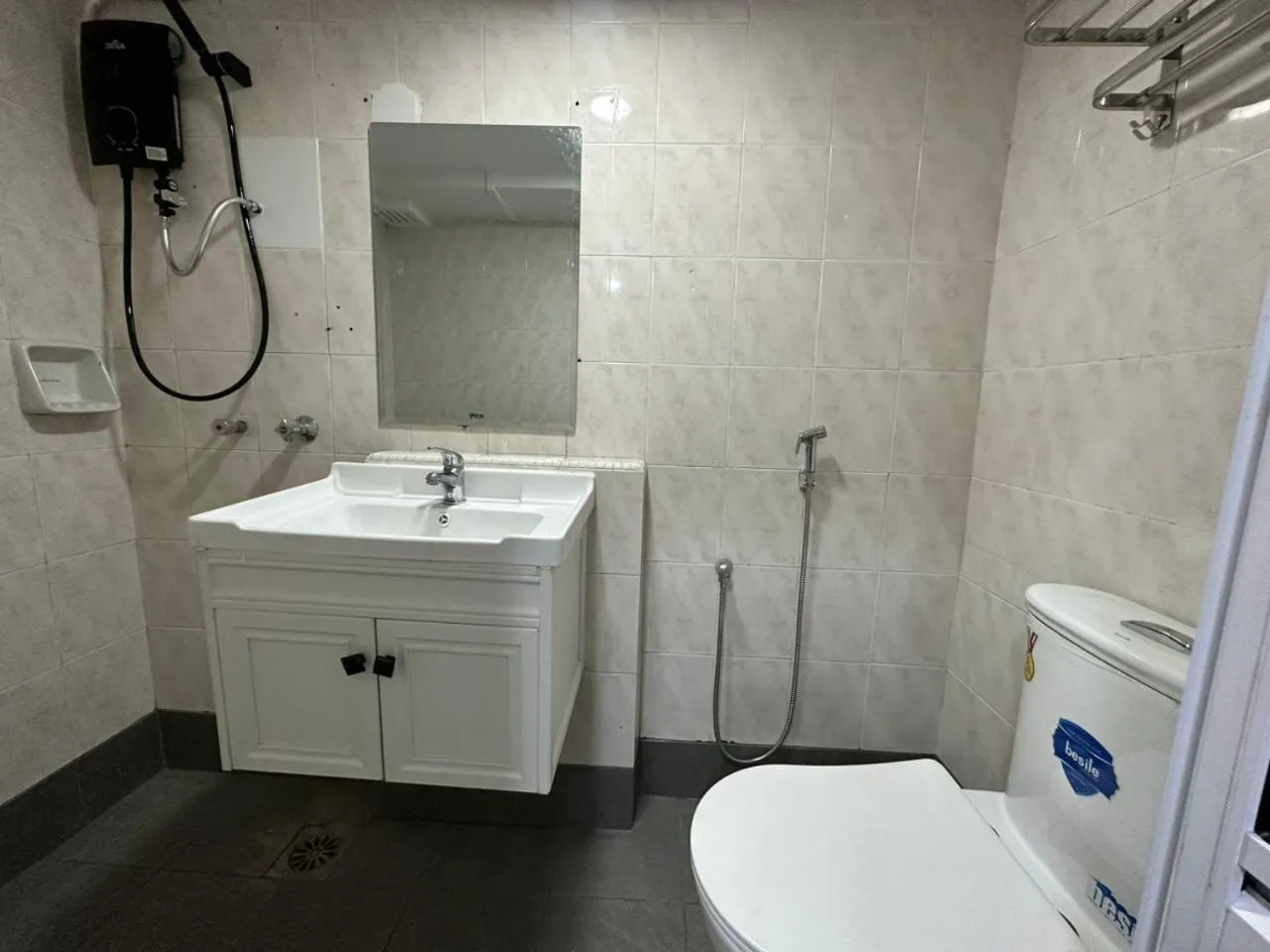 Shower in SS Grey Hotel