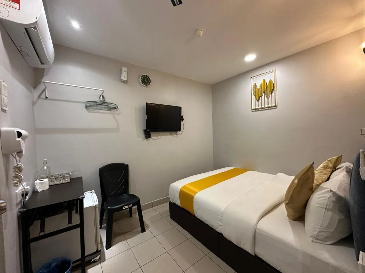 Bed in SS Grey Hotel