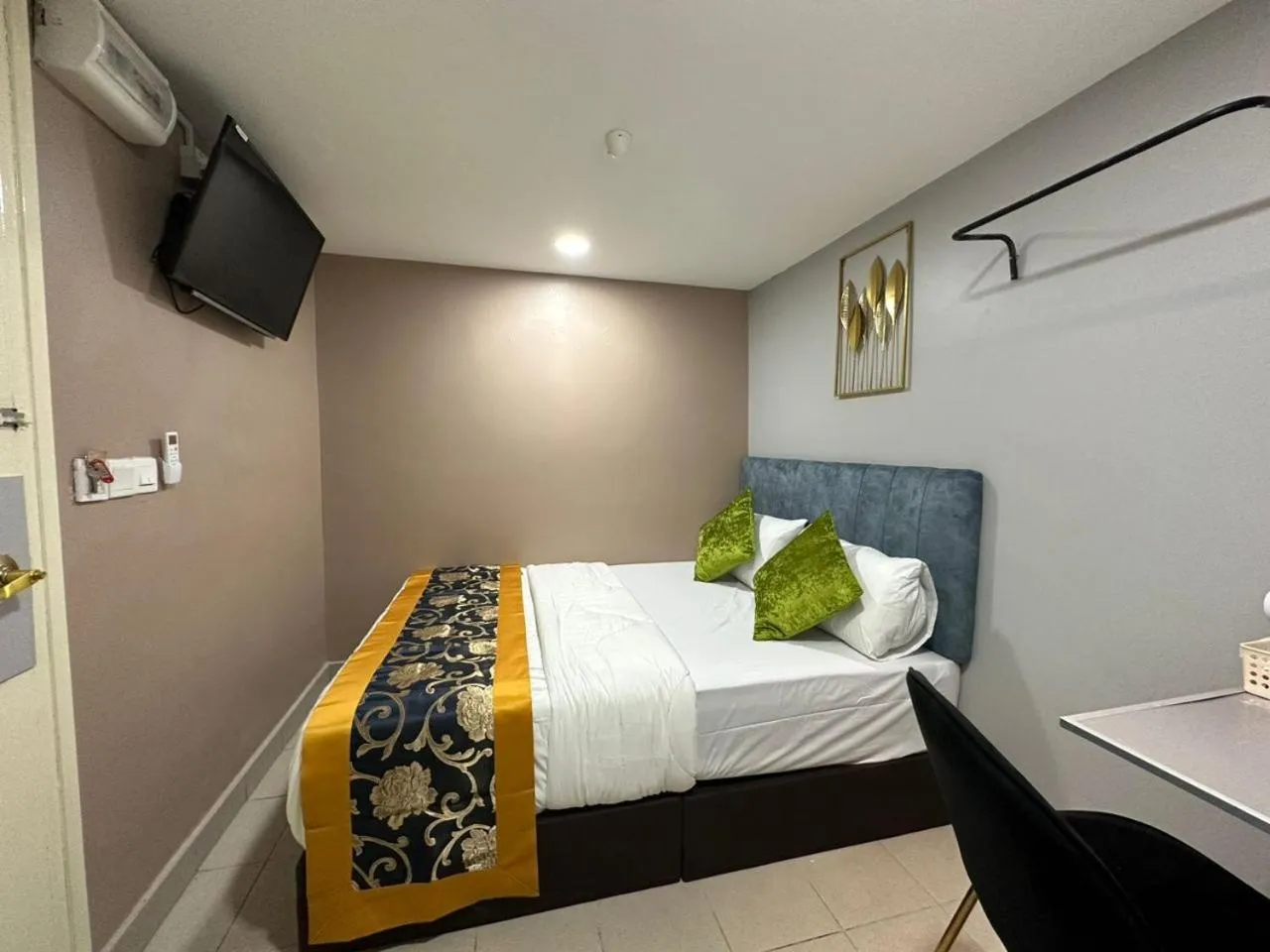 Bed in SS Grey Hotel