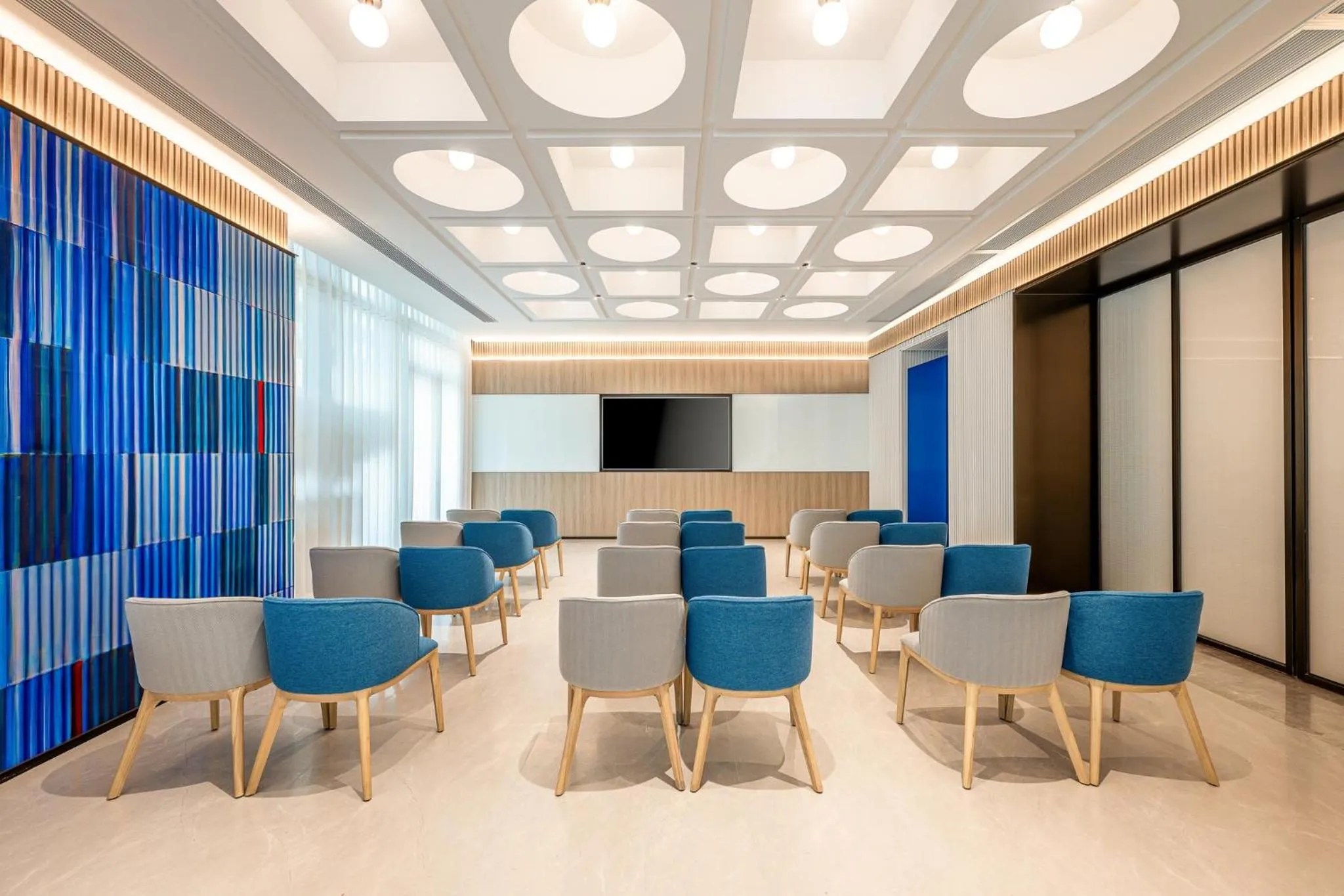 Meeting/conference room in Holiday Inn Express Shanghai Hongqiao CBD by IHG