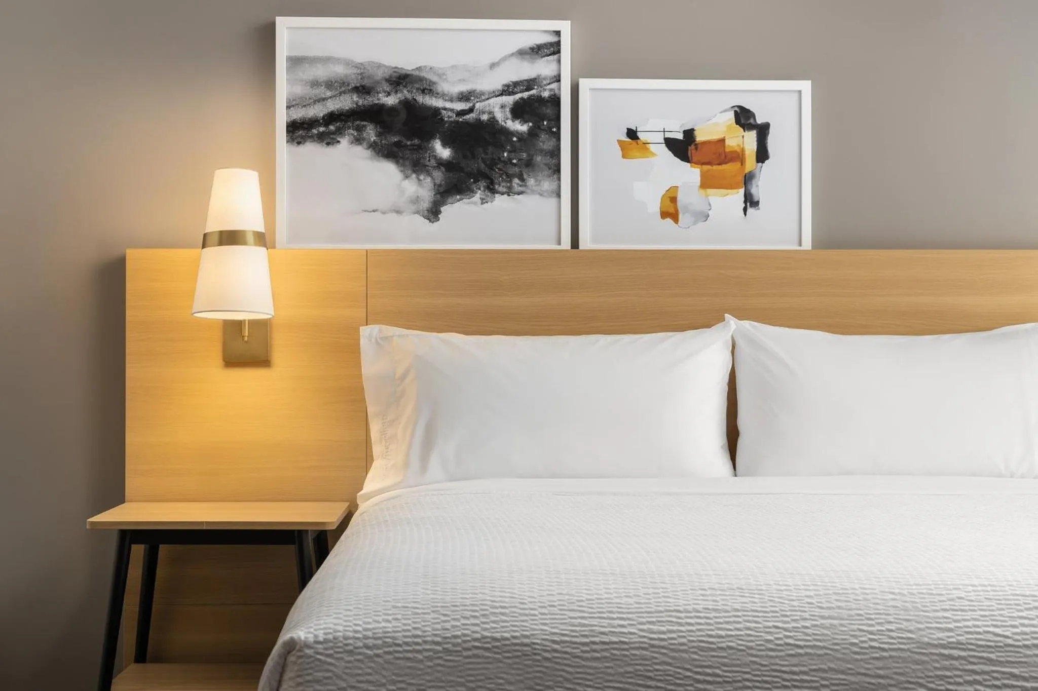 Photo of the whole room, Bed in Staybridge Suites Montreal Airport - St-Laurent by IHG