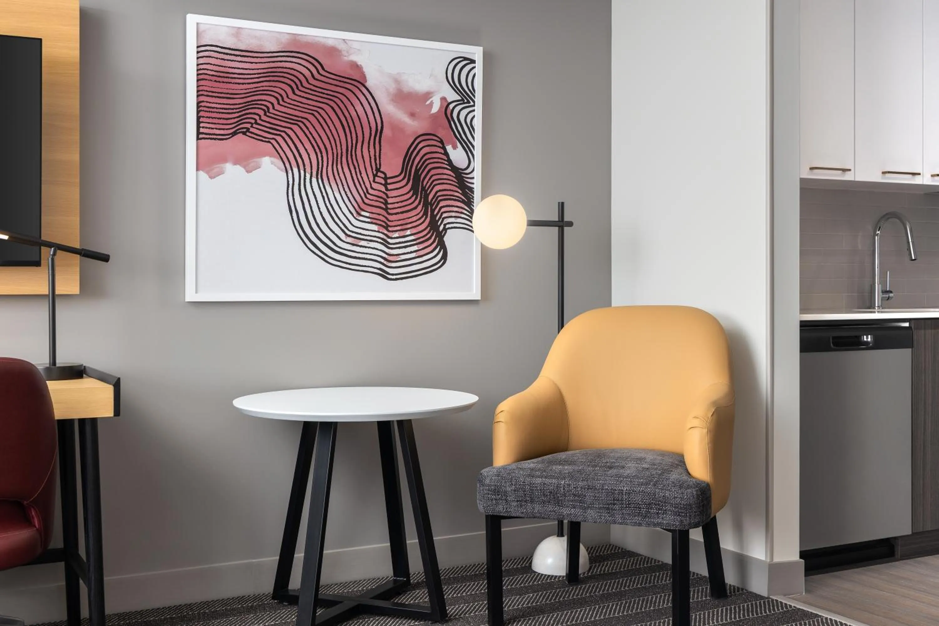 Living room in Staybridge Suites Montreal Airport - St-Laurent by IHG