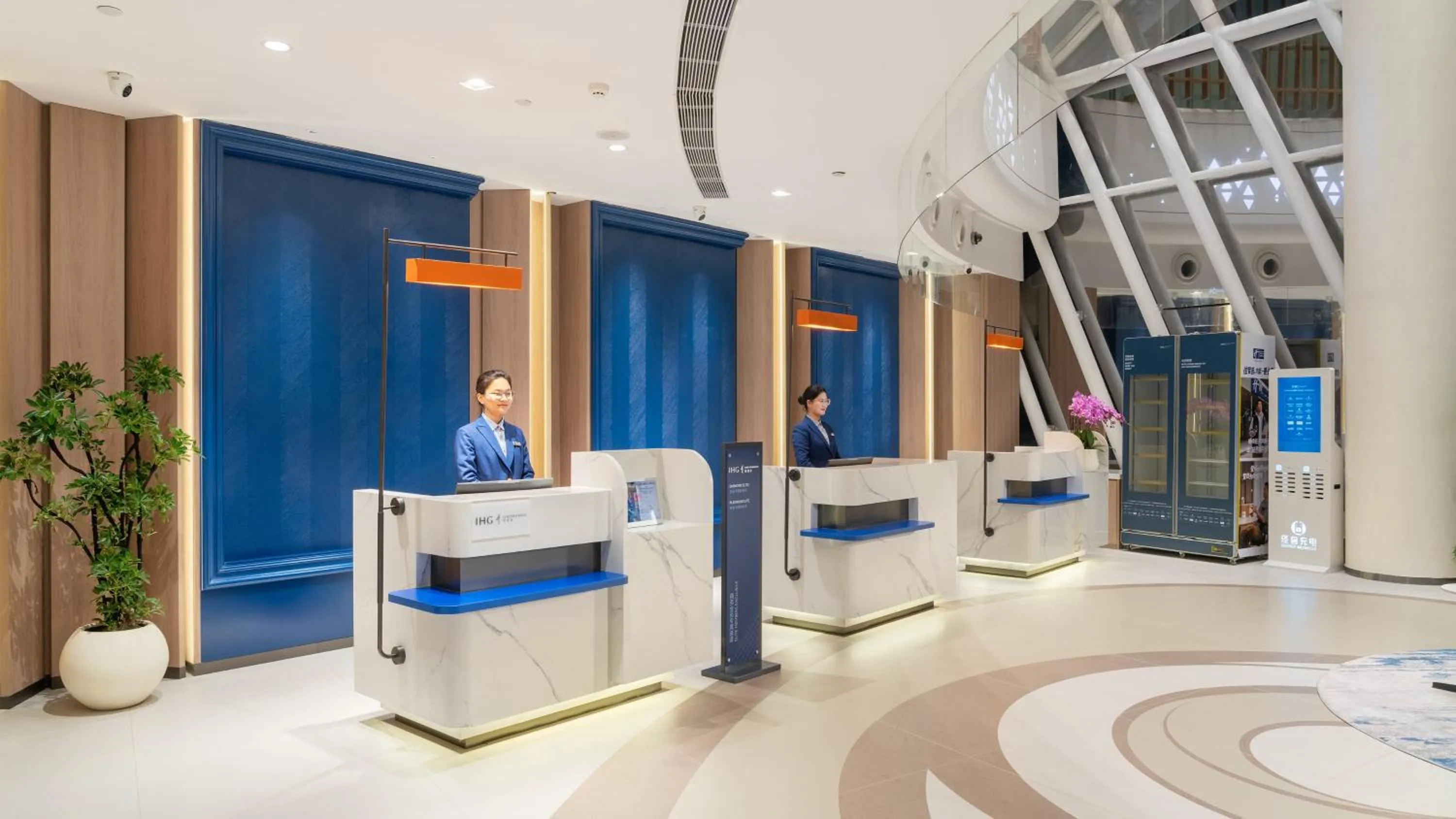 Property building in Holiday Inn Express Yangzhou Grand Canal Theatre