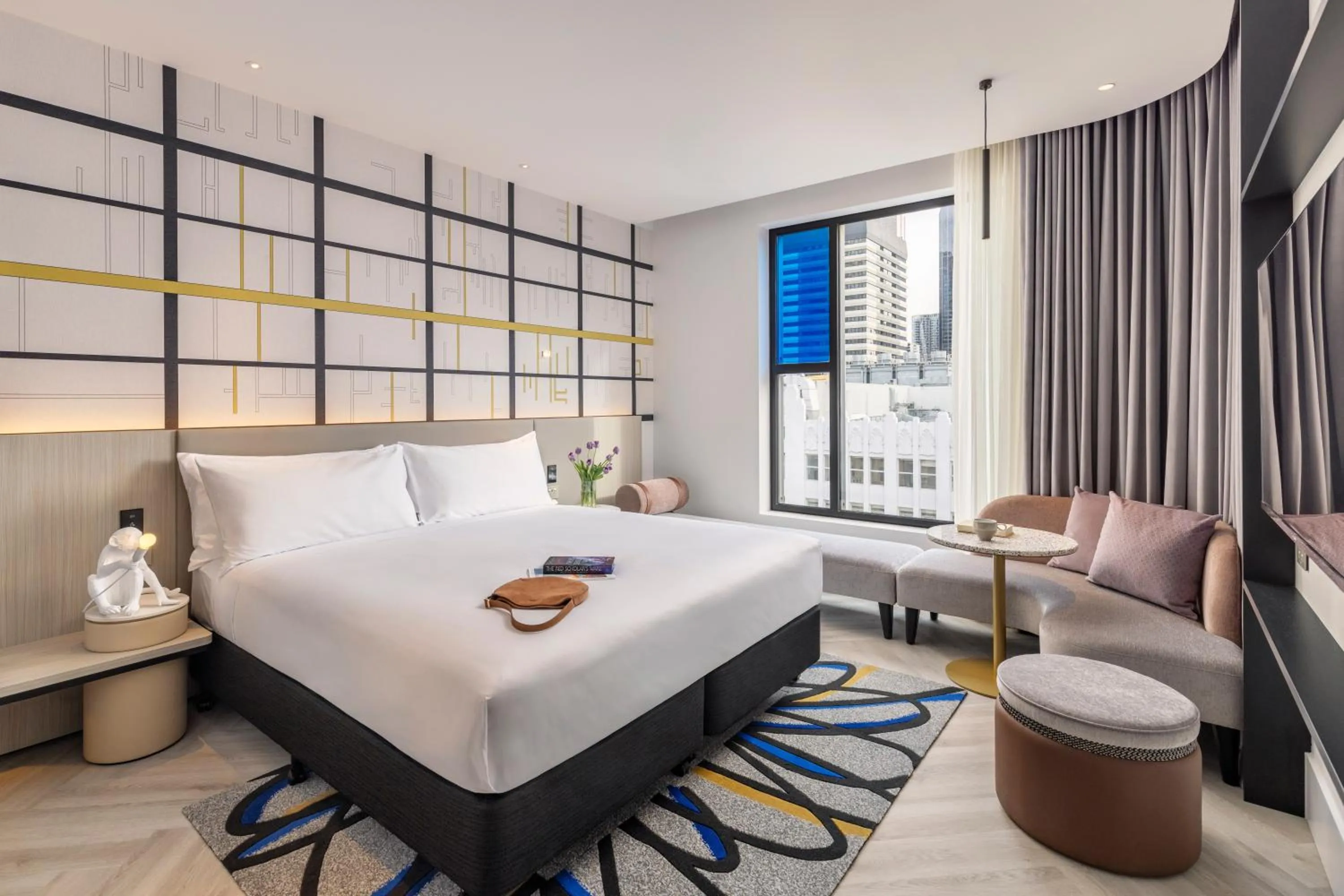 Seating area, Bed in Hotel Indigo Melbourne Little Collins