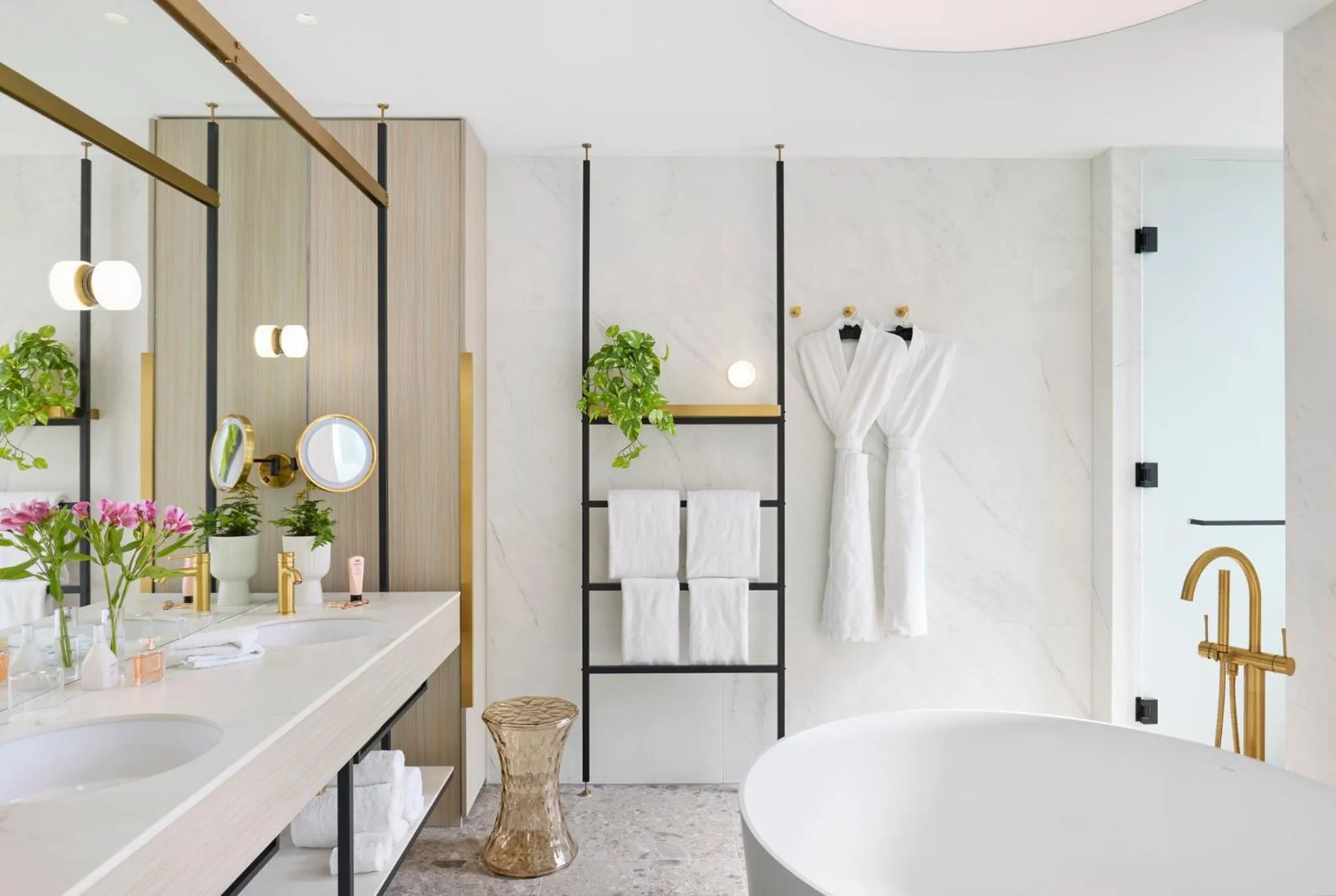 Photo of the whole room in Hotel Indigo Melbourne Little Collins