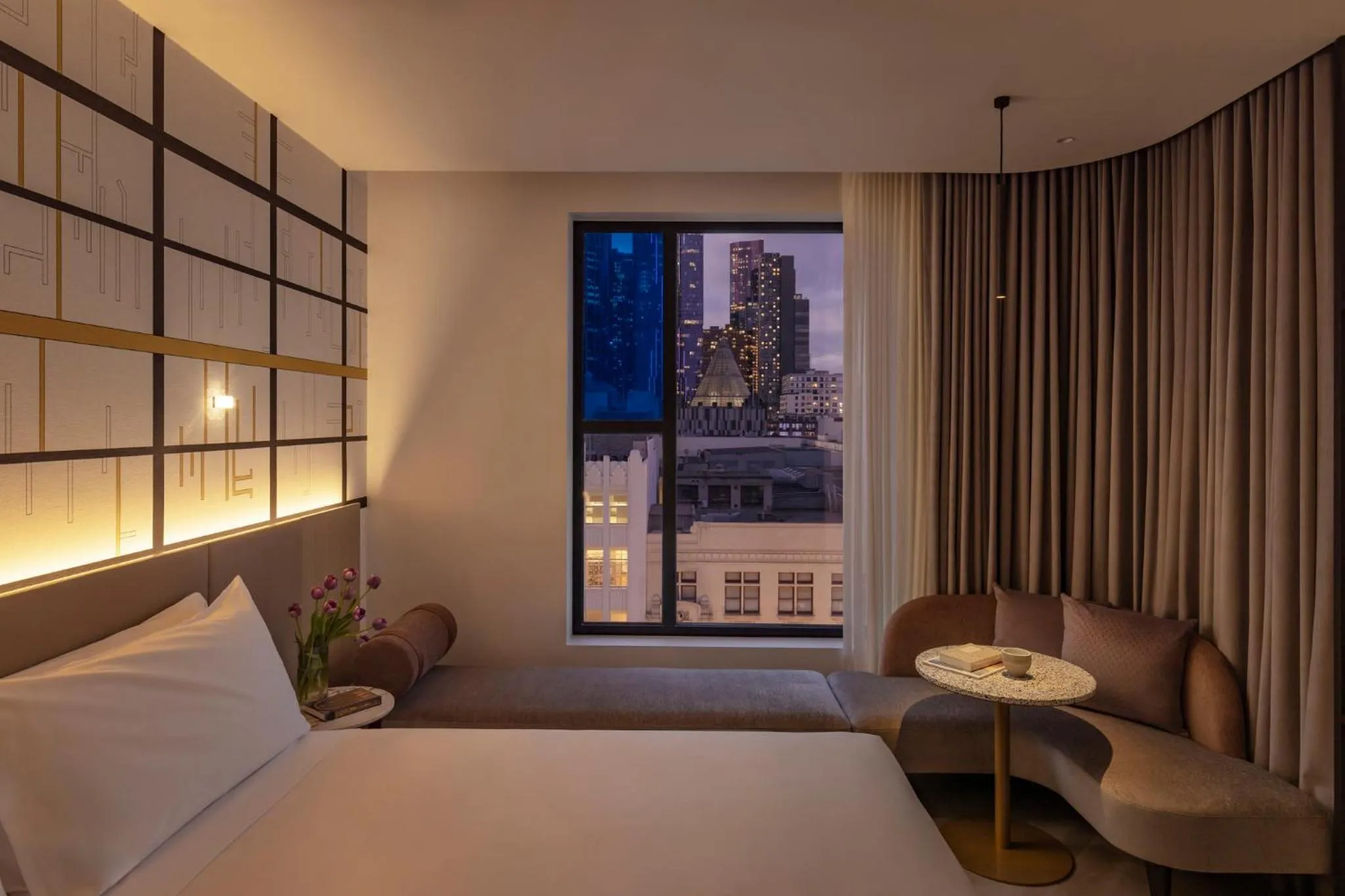 Photo of the whole room, Bed in Hotel Indigo Melbourne Little Collins