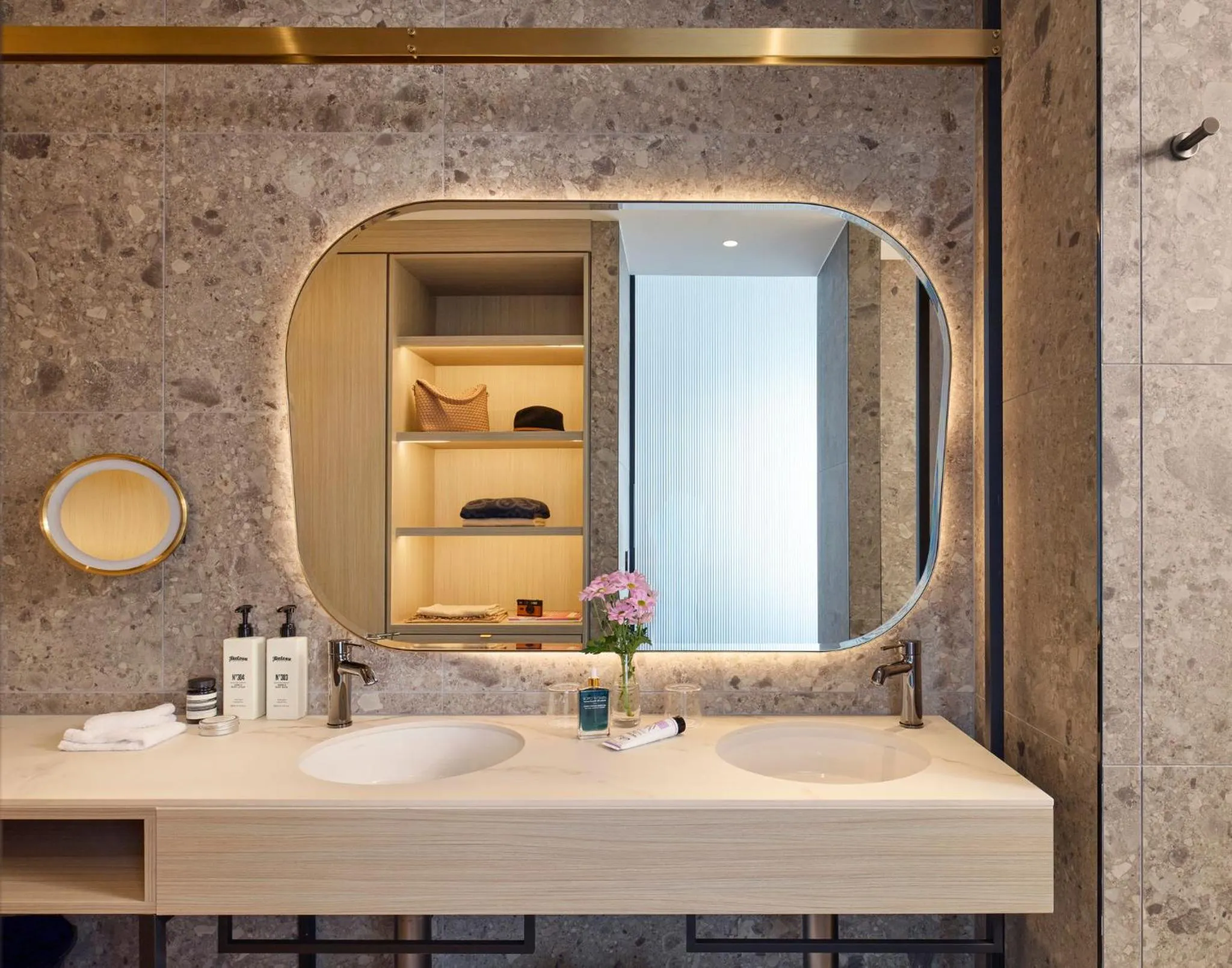 Photo of the whole room in Hotel Indigo Melbourne Little Collins