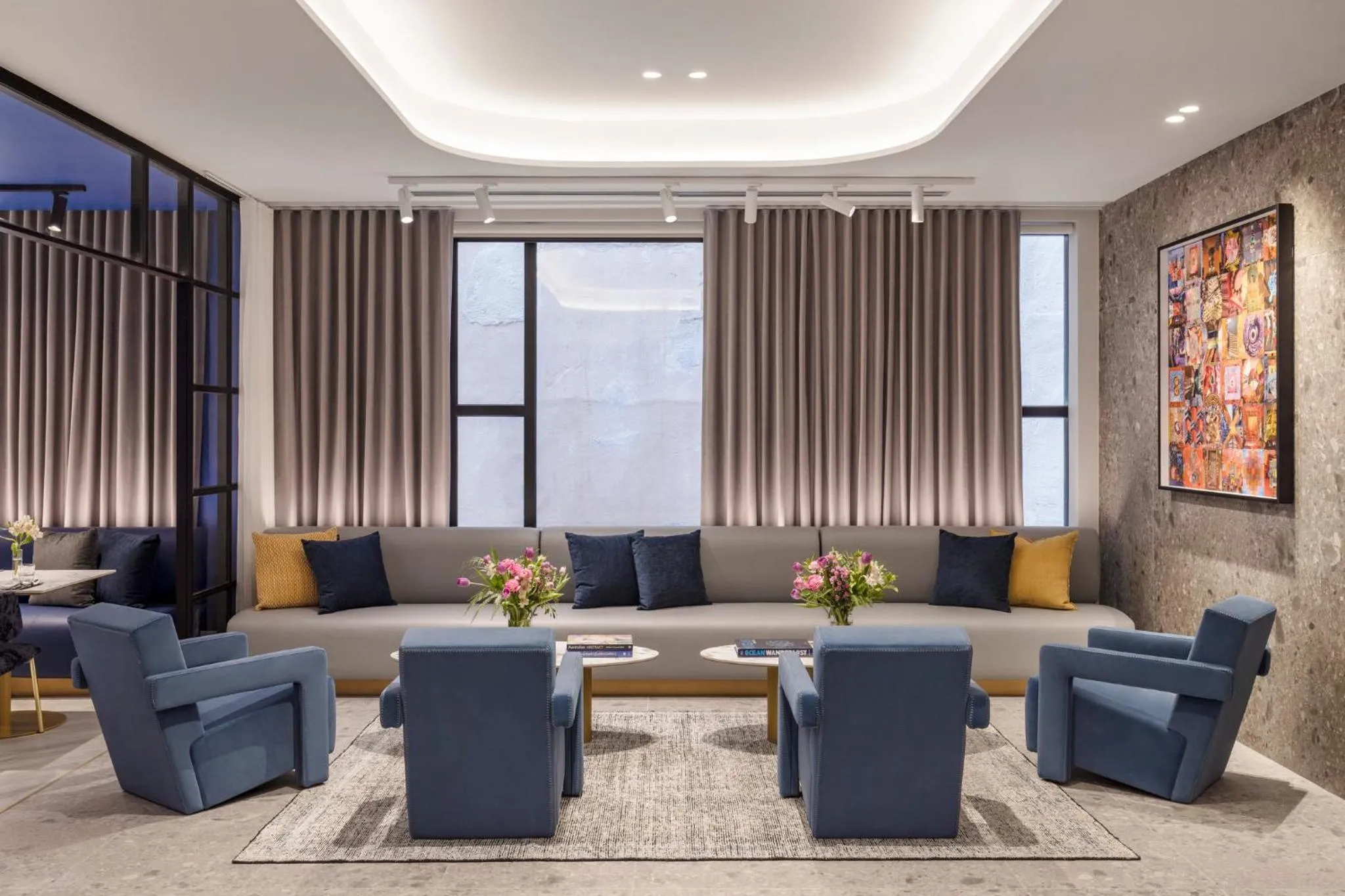 Property building in Hotel Indigo Melbourne Little Collins