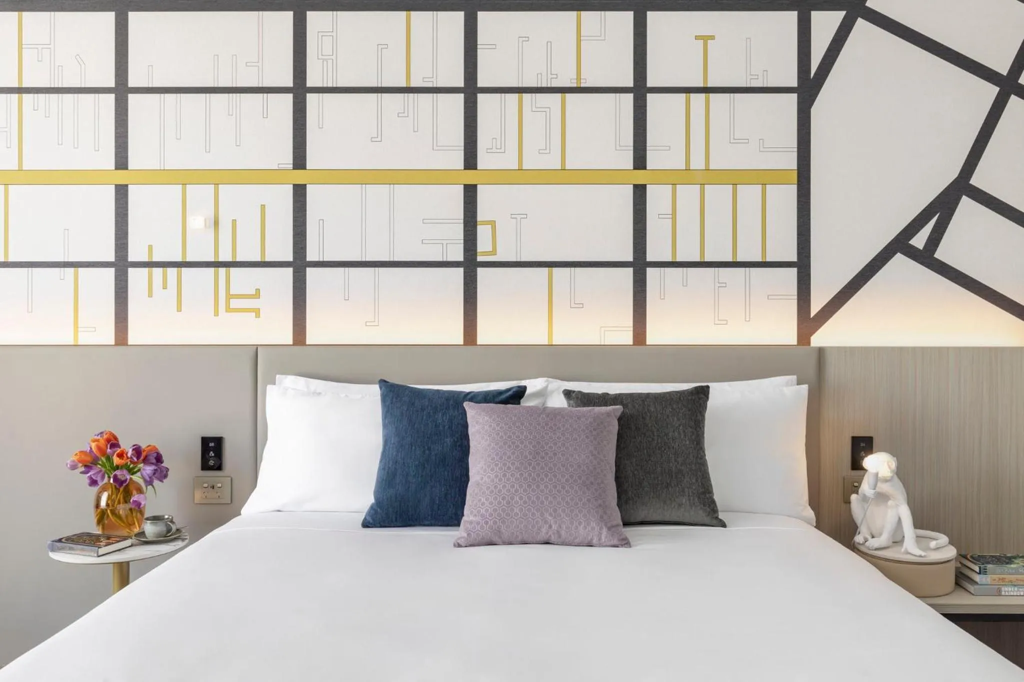 Photo of the whole room, Bed in Hotel Indigo Melbourne Little Collins