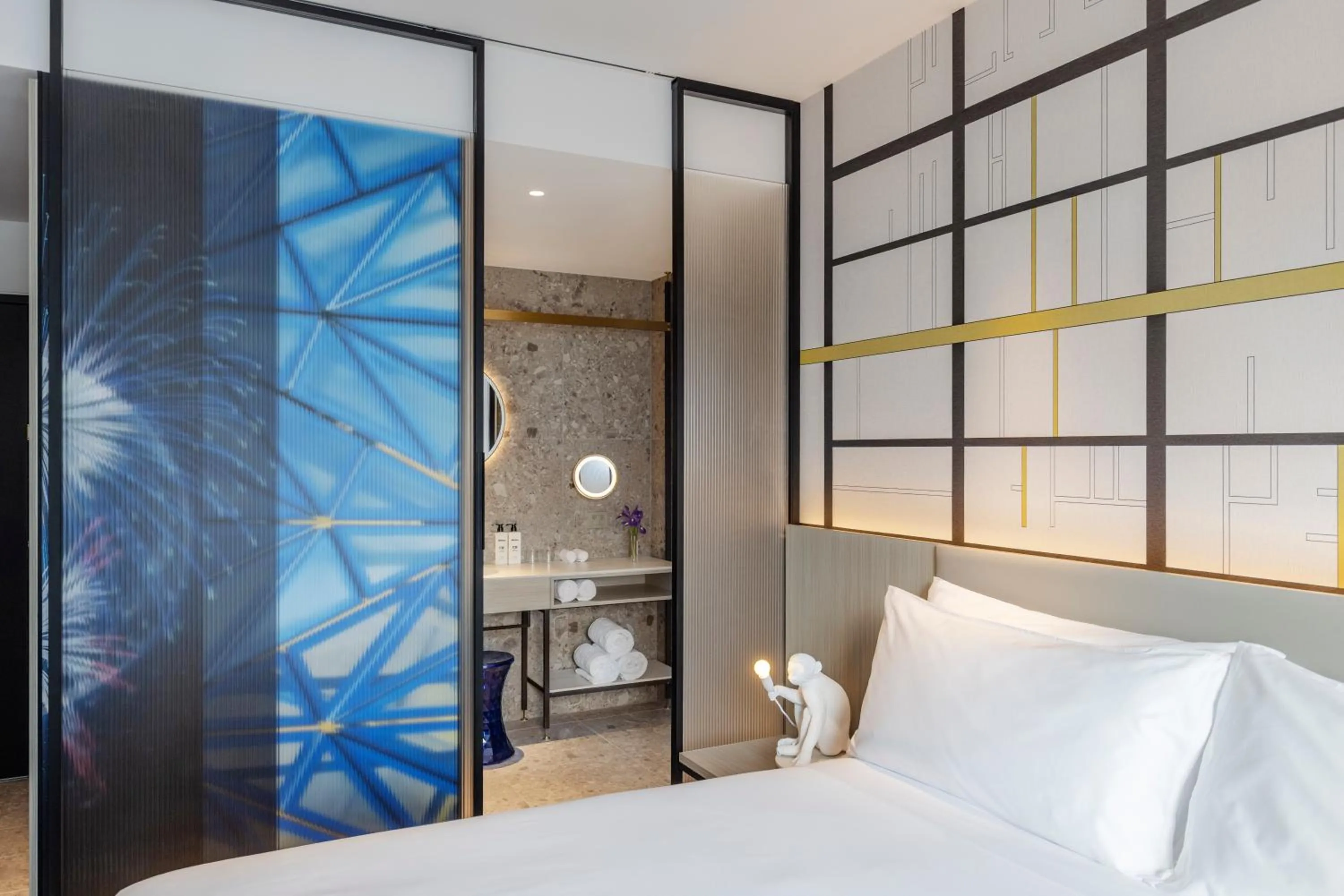 Bathroom, Bed in Hotel Indigo Melbourne Little Collins