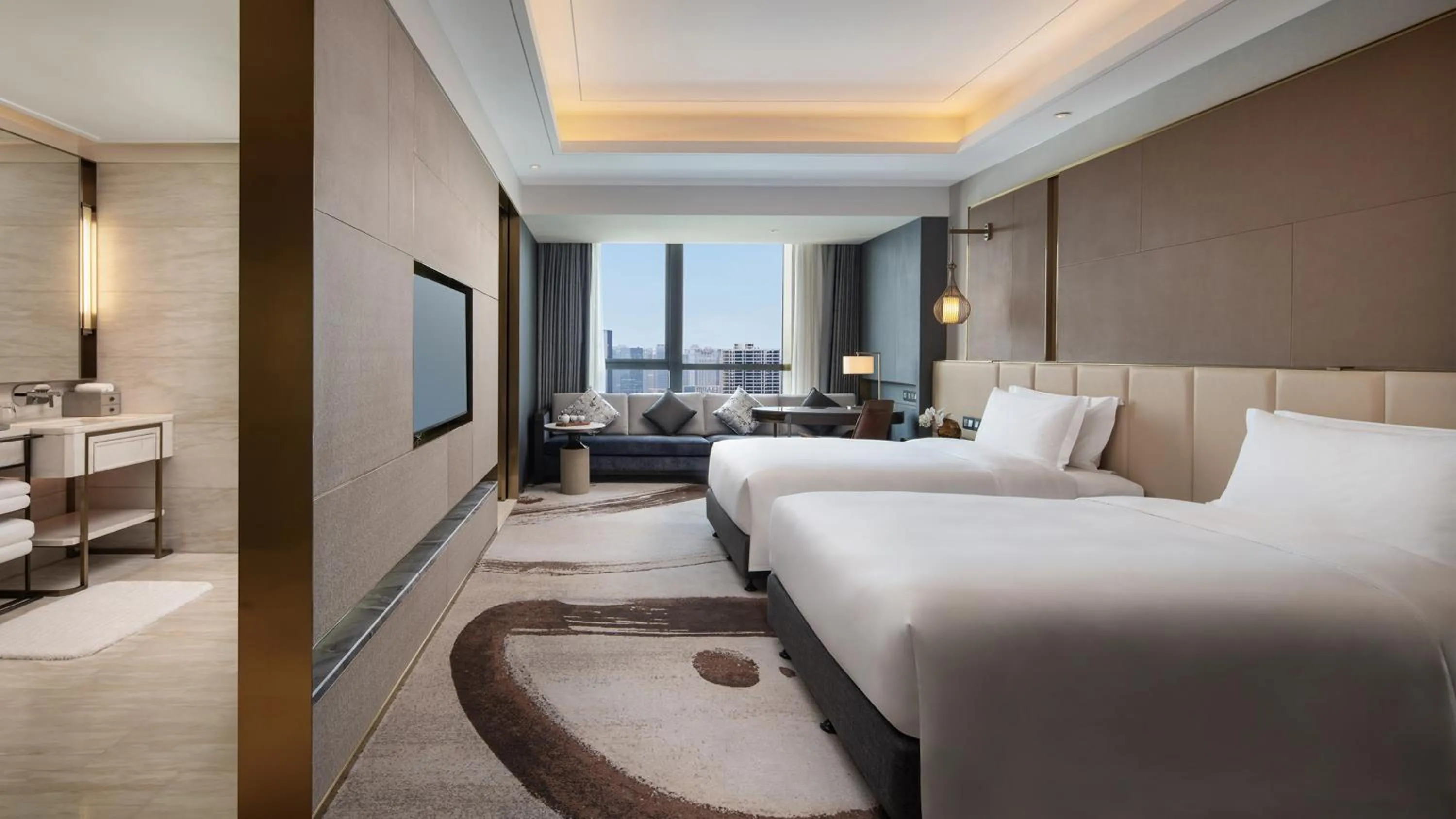 Bedroom, Bed in InterContinental Hotels Zhengzhou Zhengdong