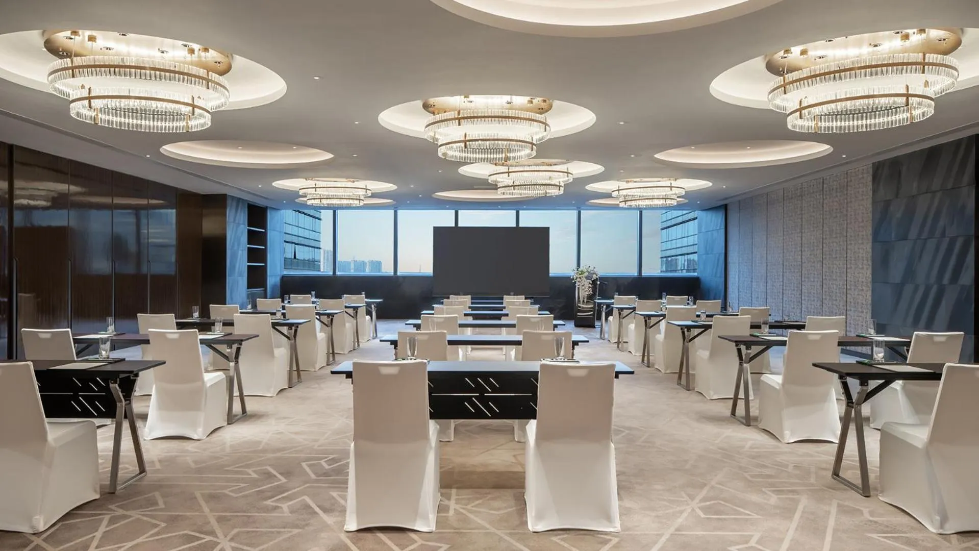 Meeting/conference room in InterContinental Hotels Zhengzhou Zhengdong