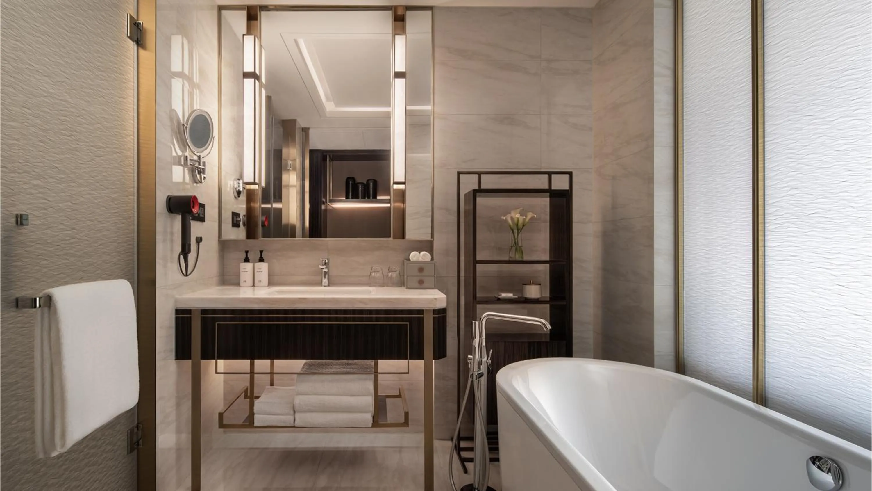 Bath in InterContinental Hotels Zhengzhou Zhengdong