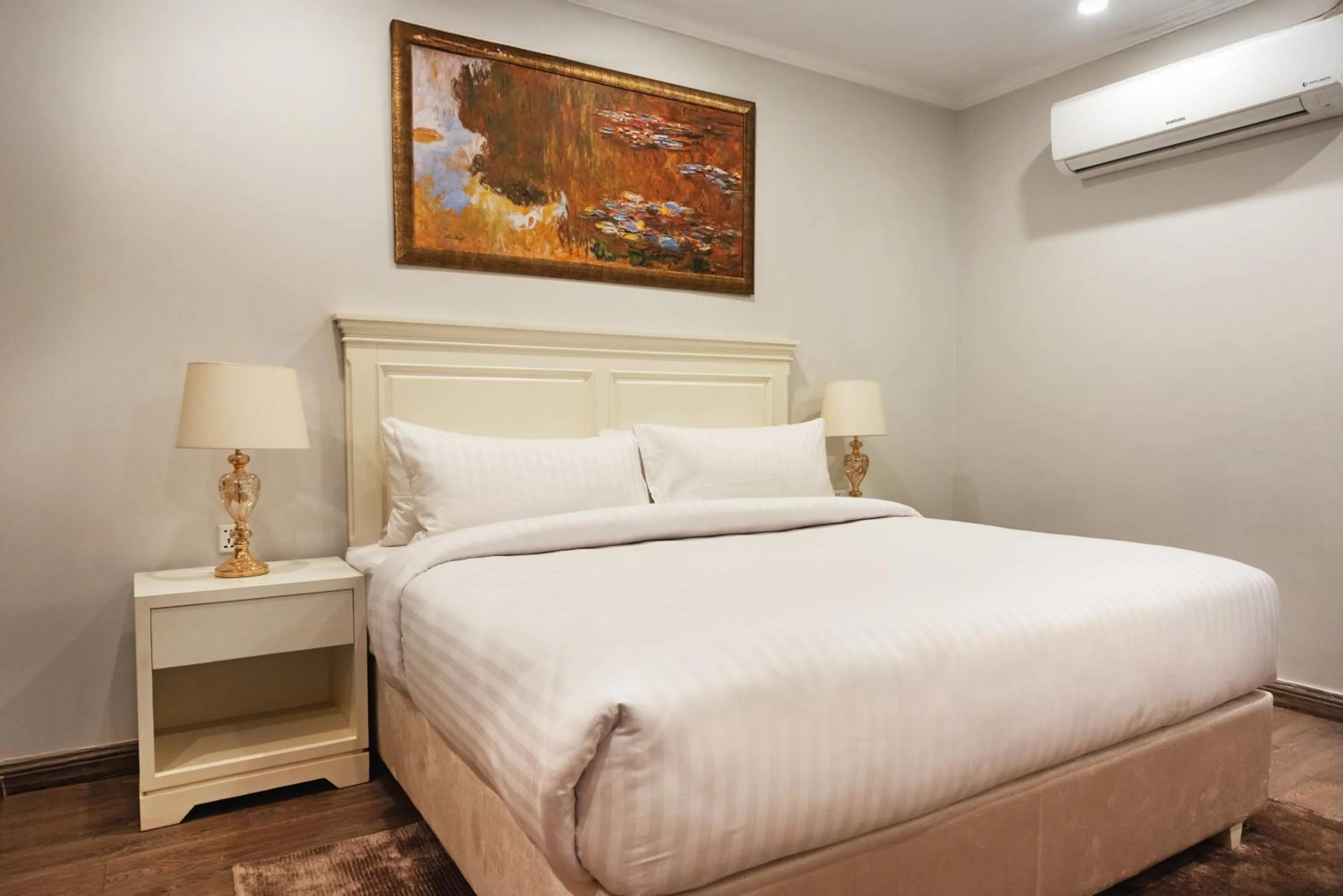 Bedroom, Bed in PC Residences Gulberg Lahore
