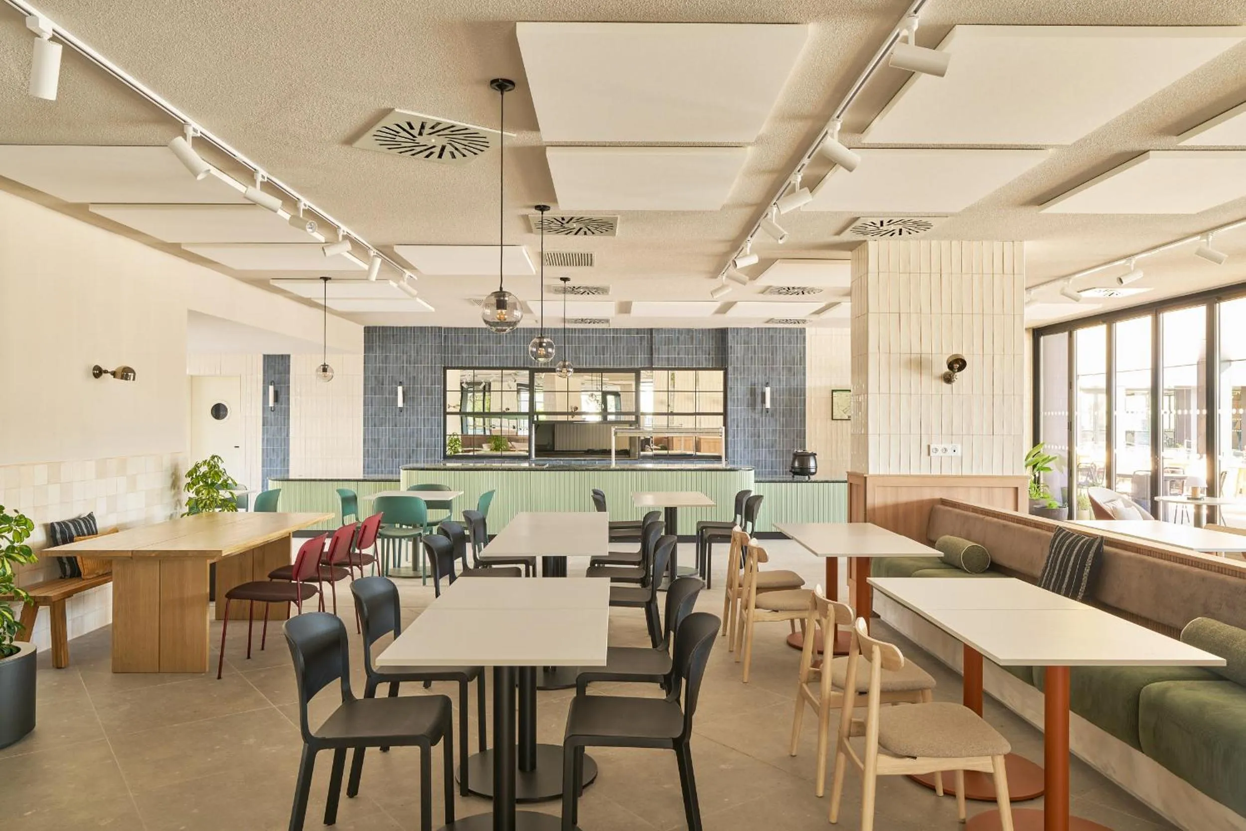 Restaurant/places to eat in Node Madrid Carabanchel