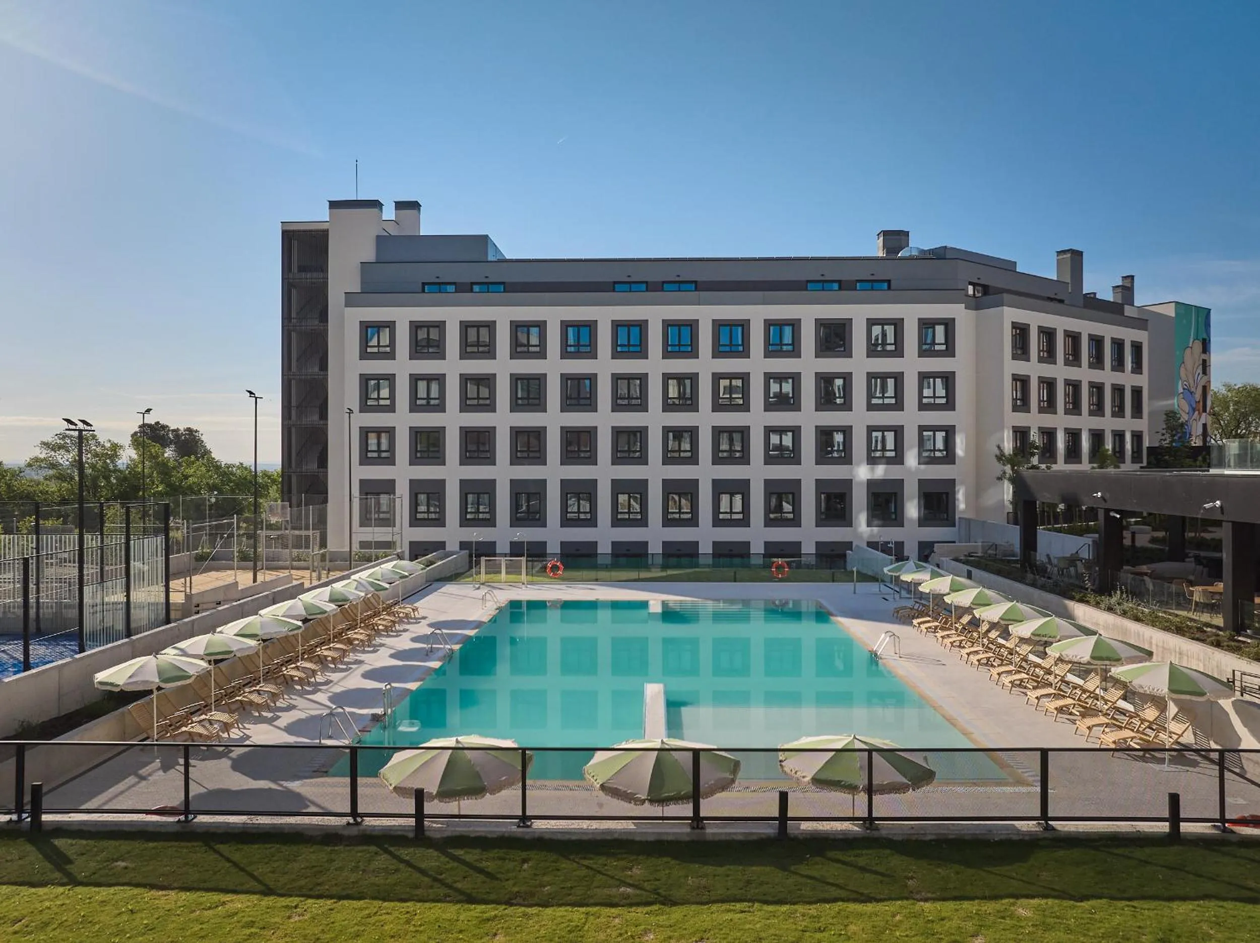 Facade/entrance in Node Madrid Carabanchel