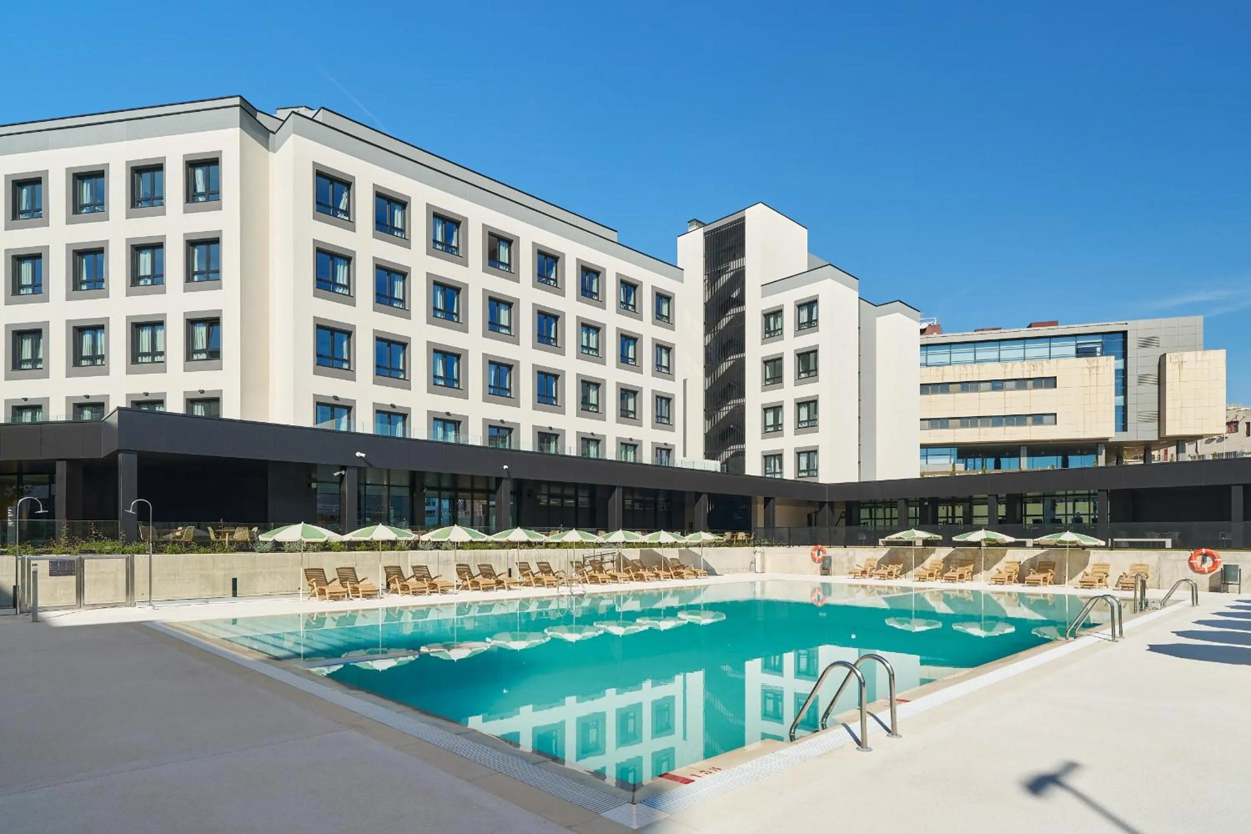 Property building in Node Madrid Carabanchel