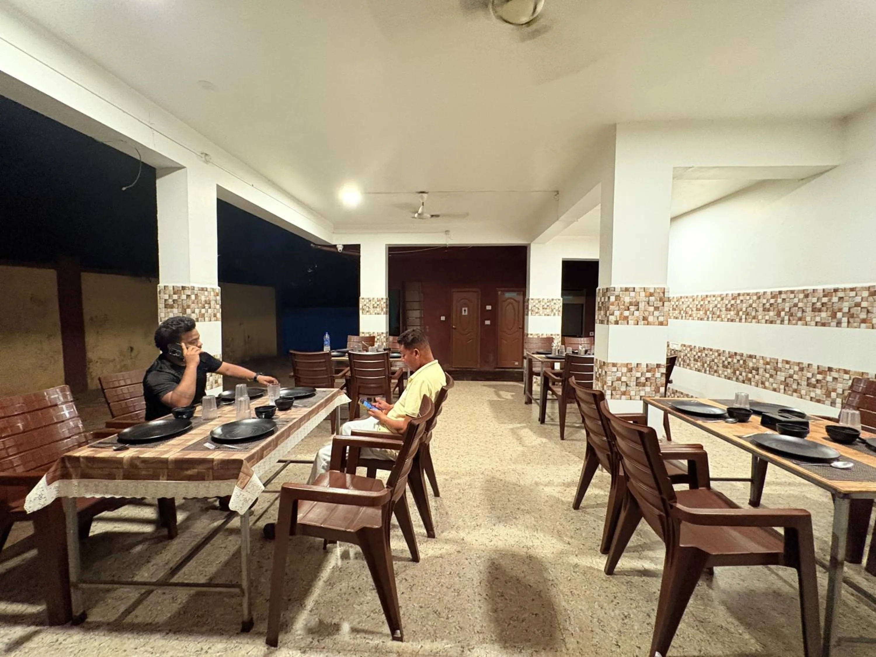 Restaurant/places to eat in Noronha Goaxa Inn