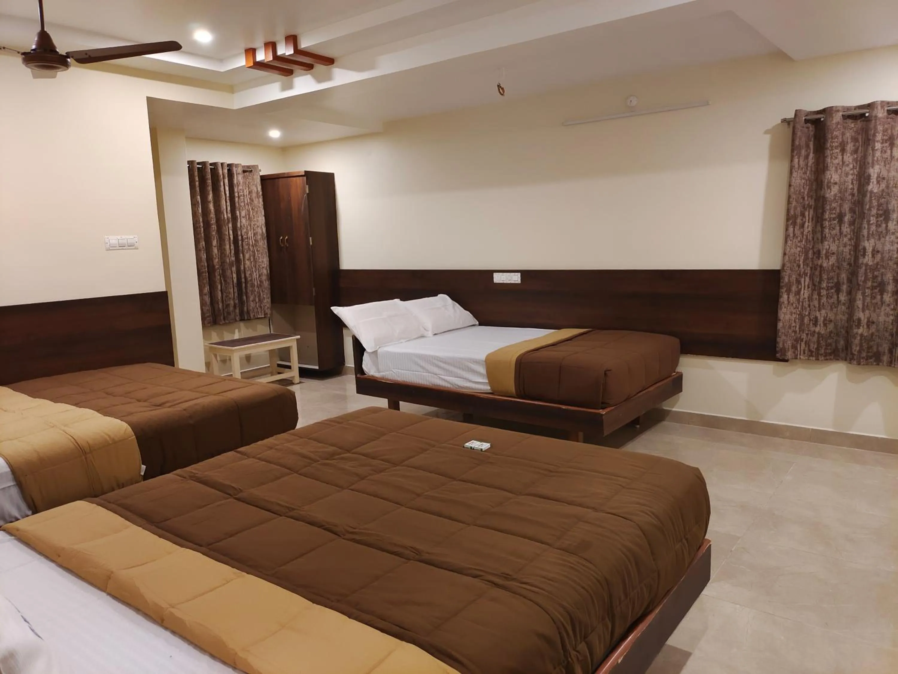 Bed in Hotel DKR Grand