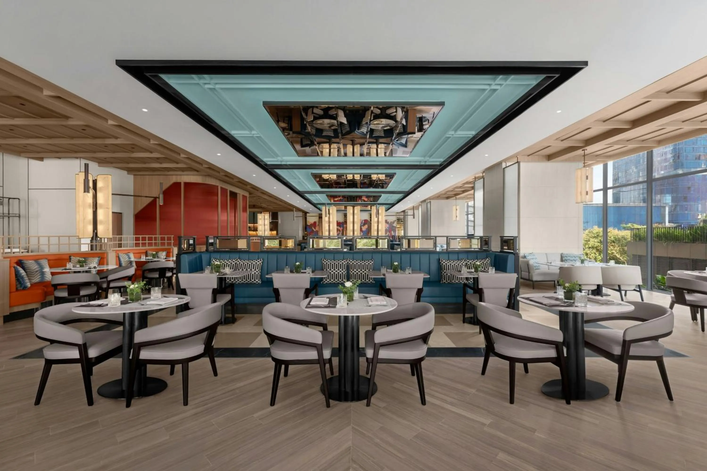 Restaurant/places to eat in Marriott Executive Apartments Kuala Lumpur